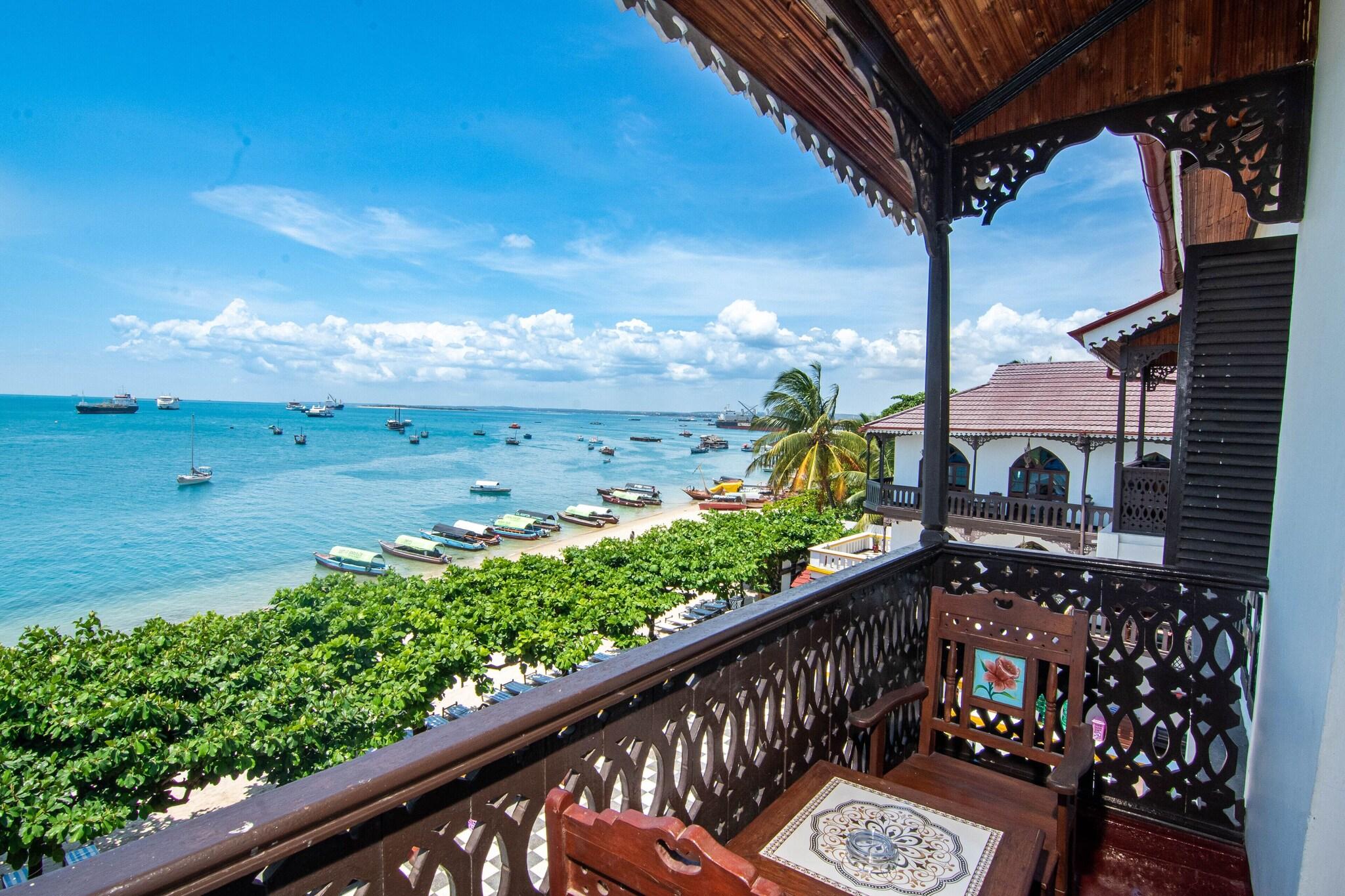 Junior Suite Ocean View King Bed