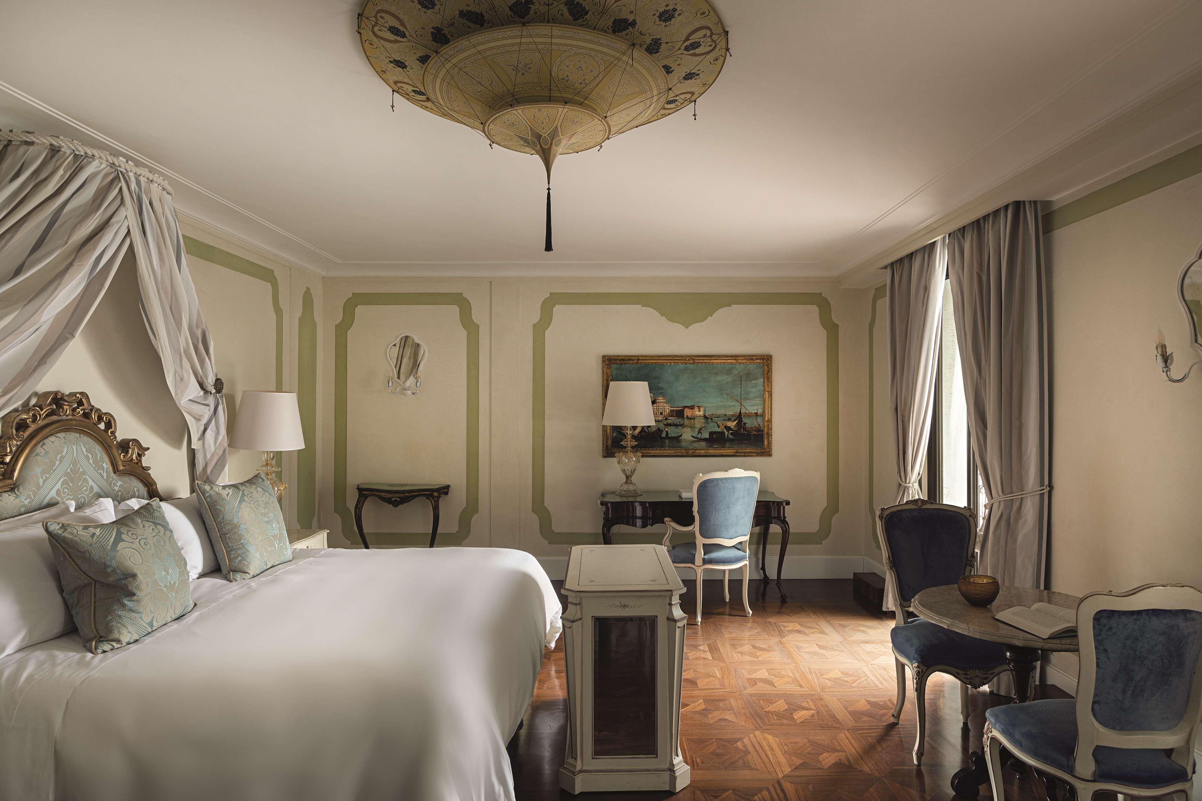 Junior Suite Lagoon View