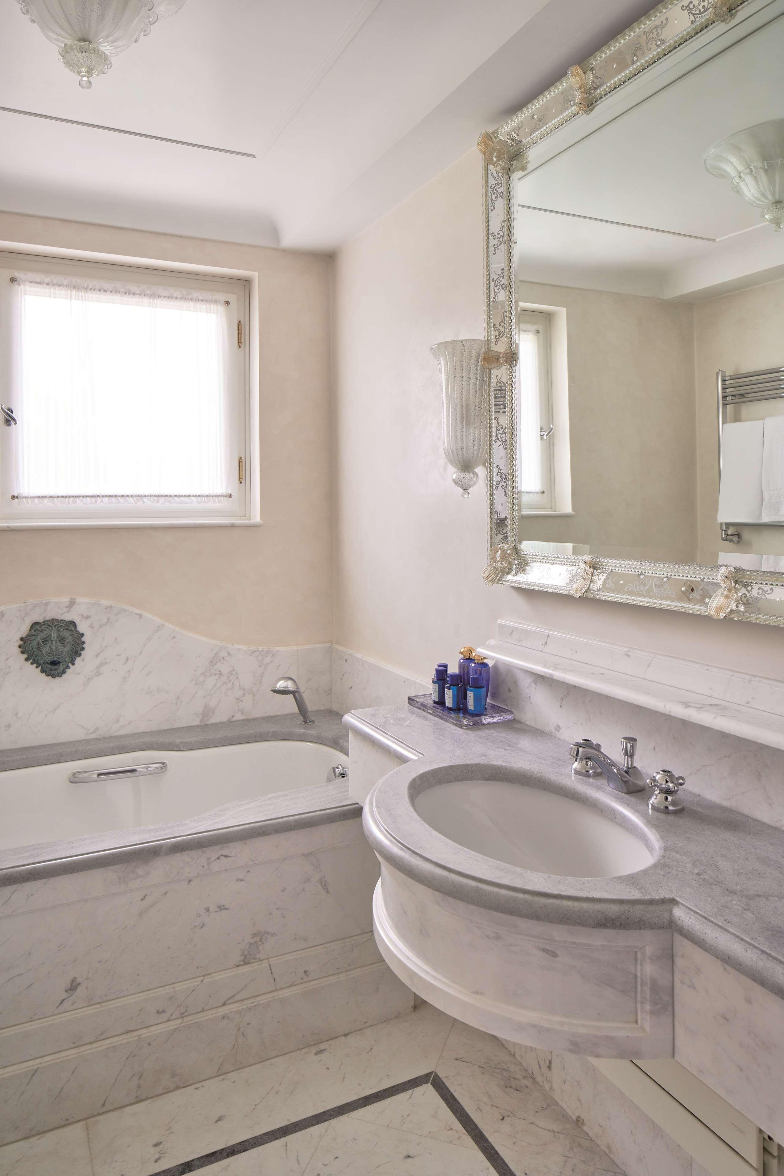 Junior Suite with Balcony