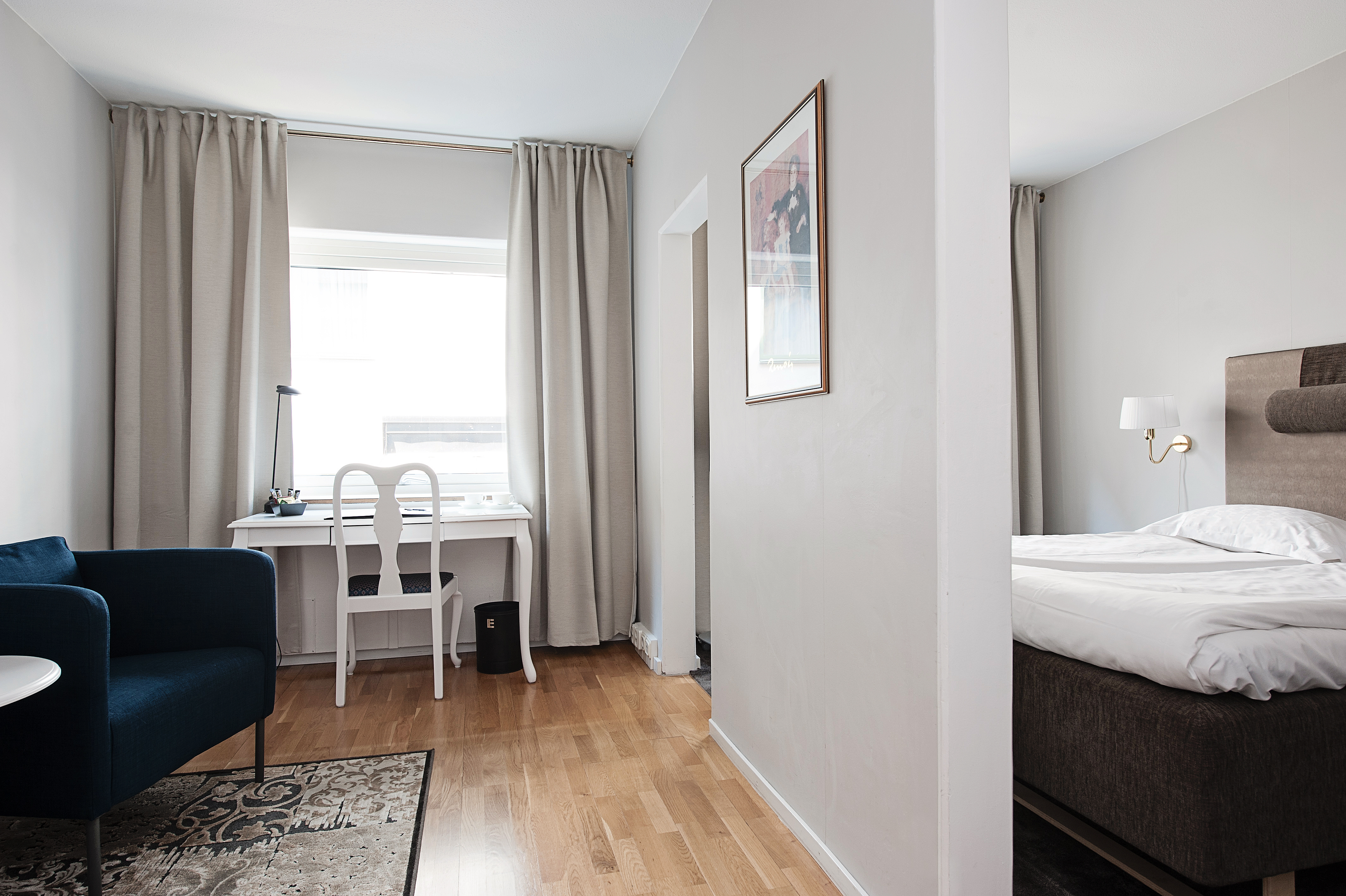 Double Single Queen Size Bed