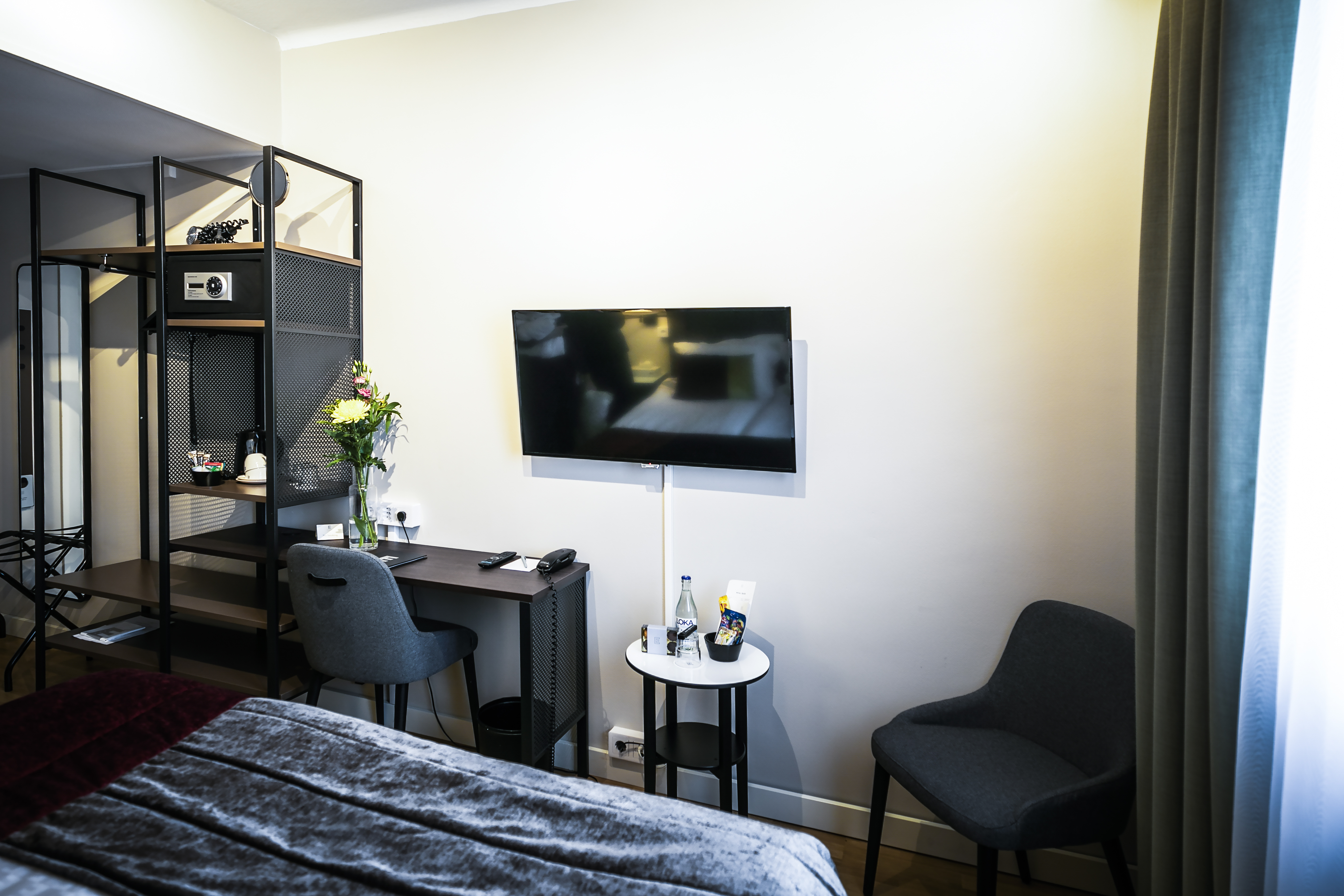 Double Single Queen Size Bed