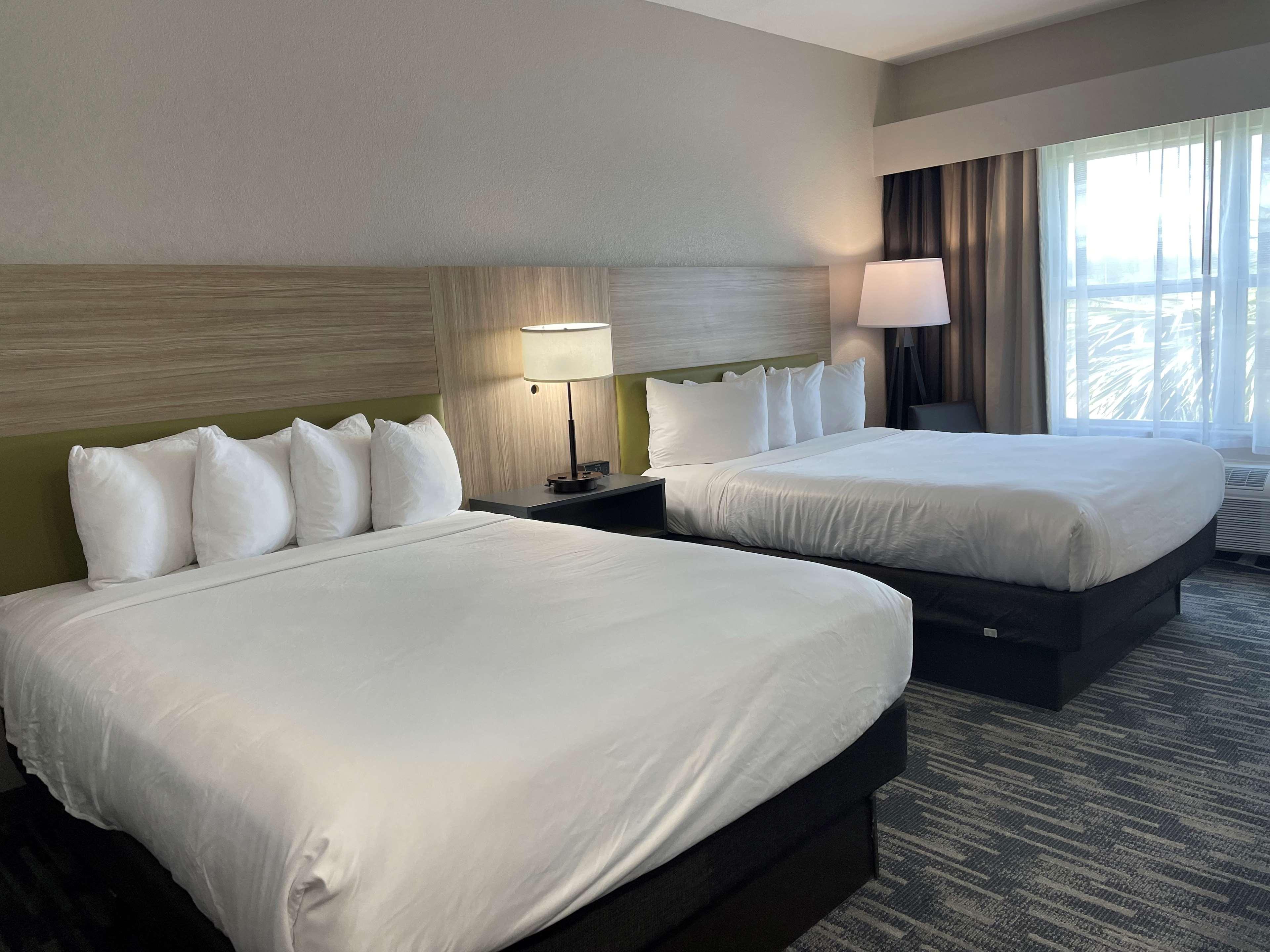 Twin Accessible-two Queen Beds