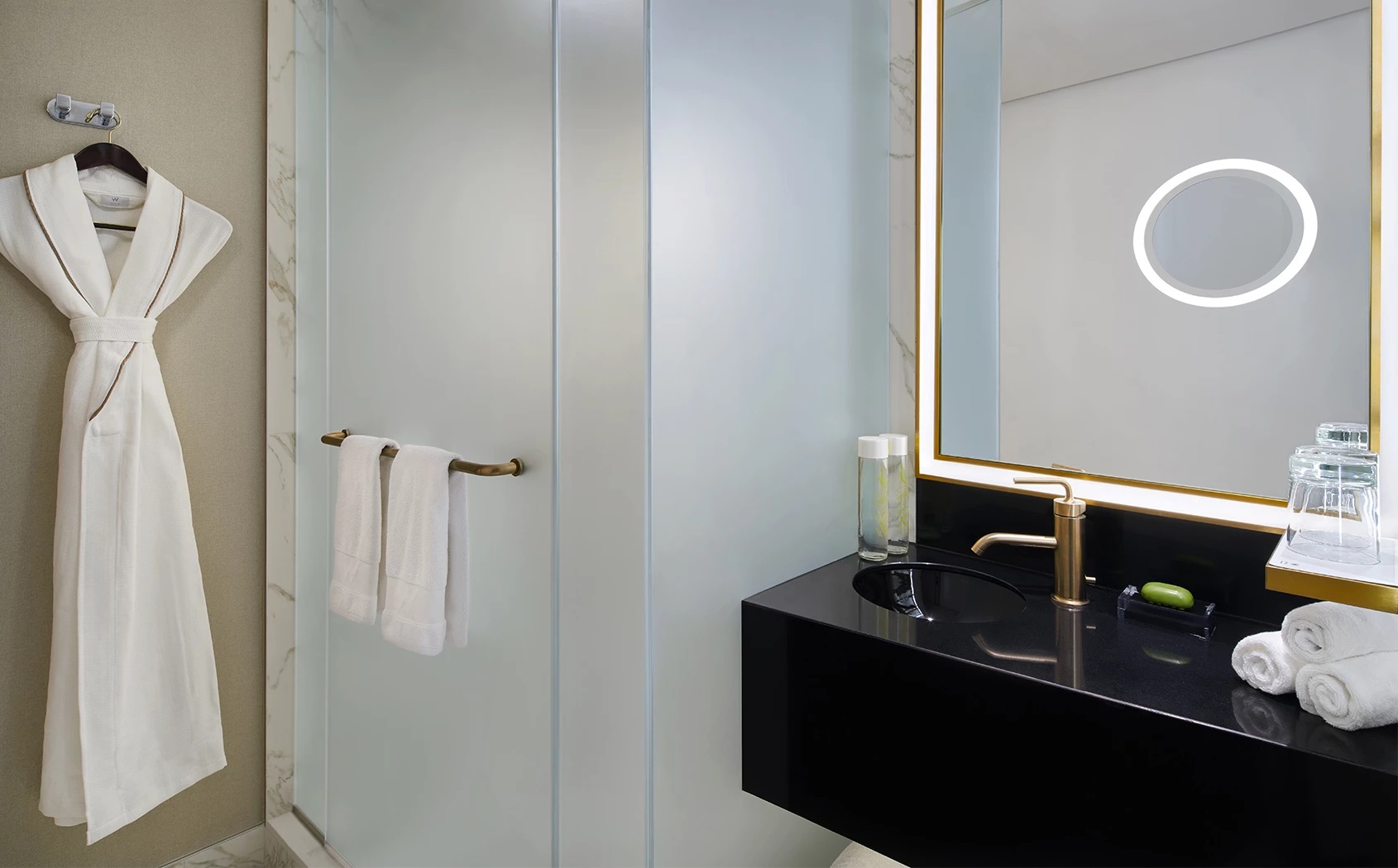 Double Classic Queen Bed