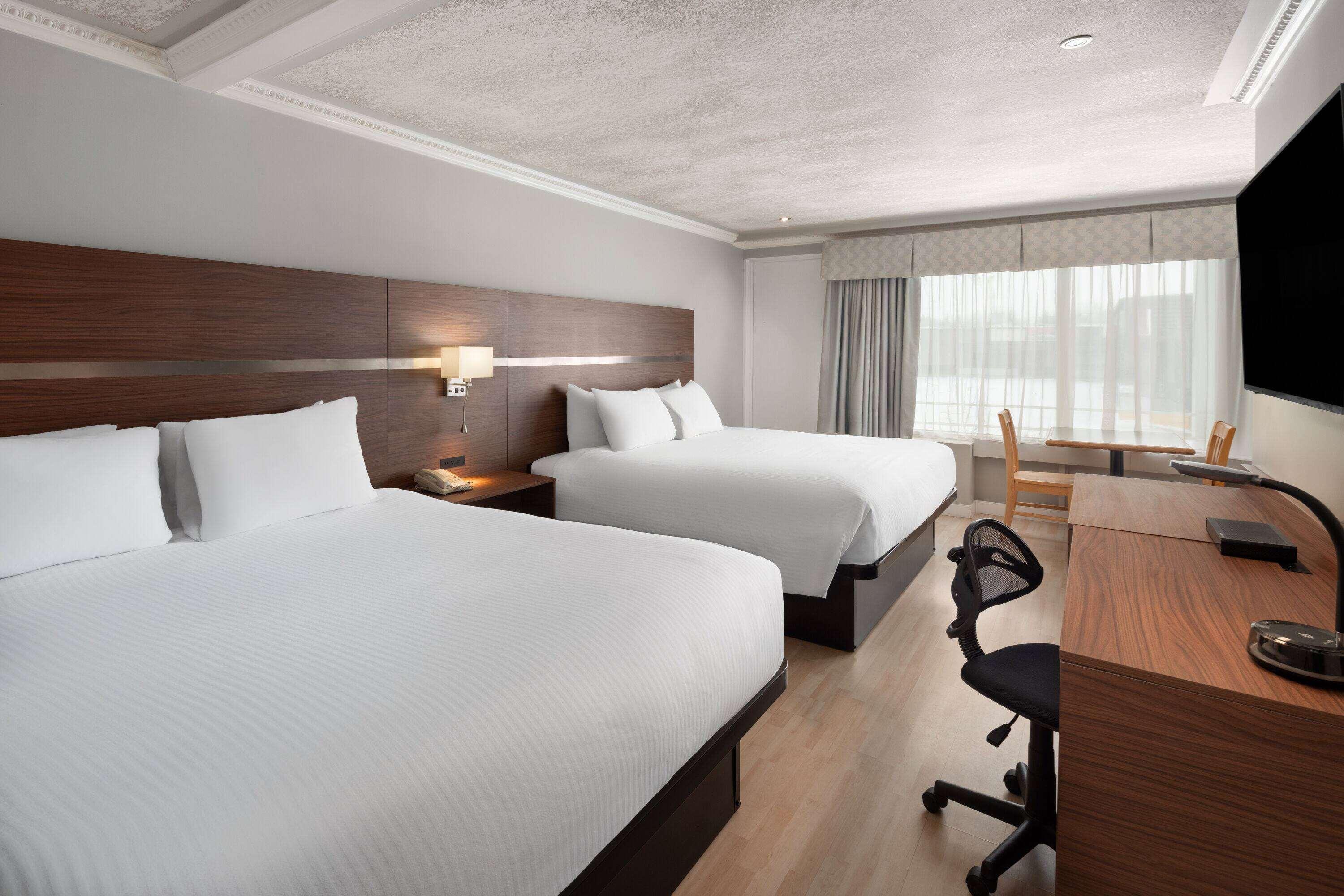 Quadruple Non Smoking