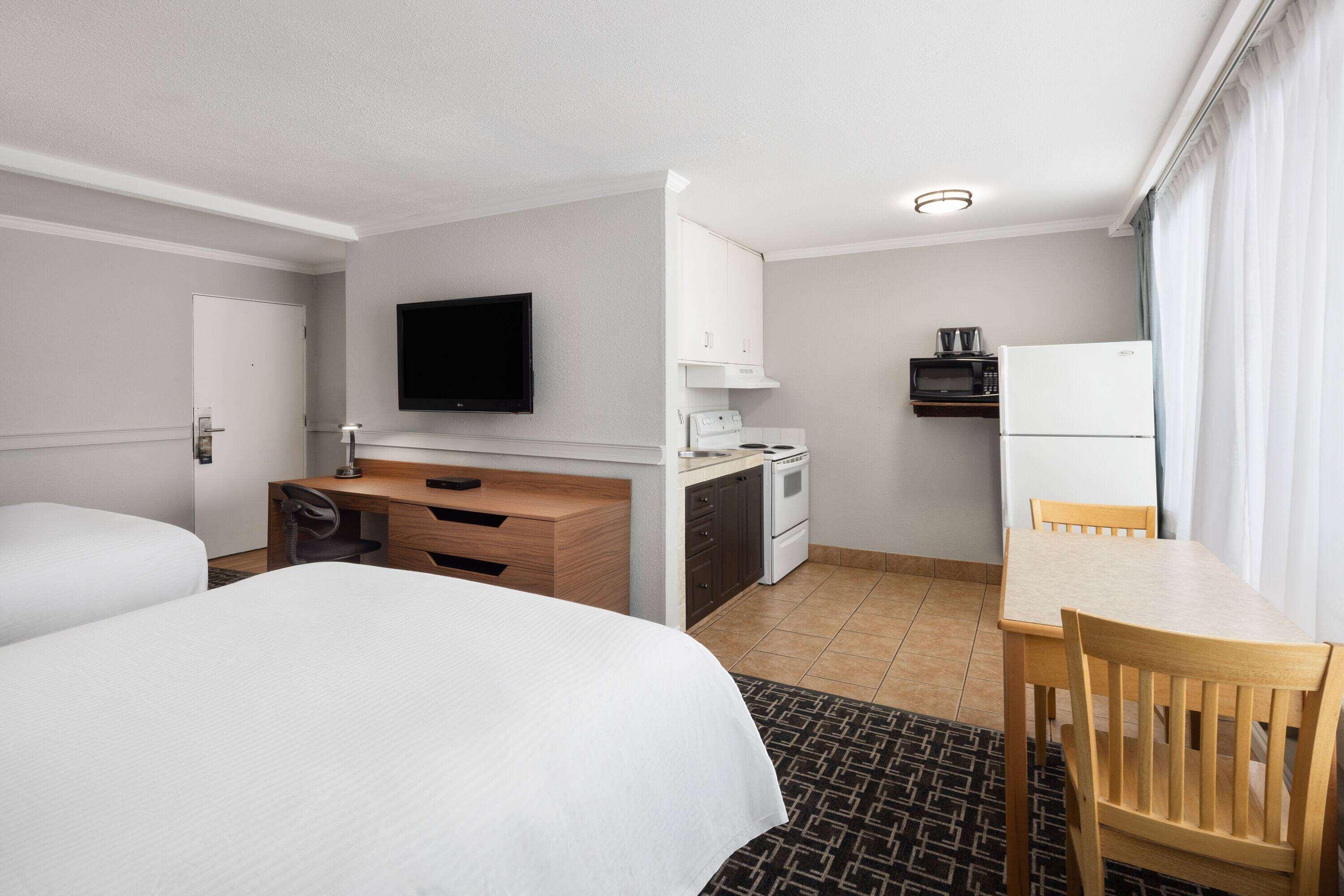 Room Deluxe Two Queen Beds