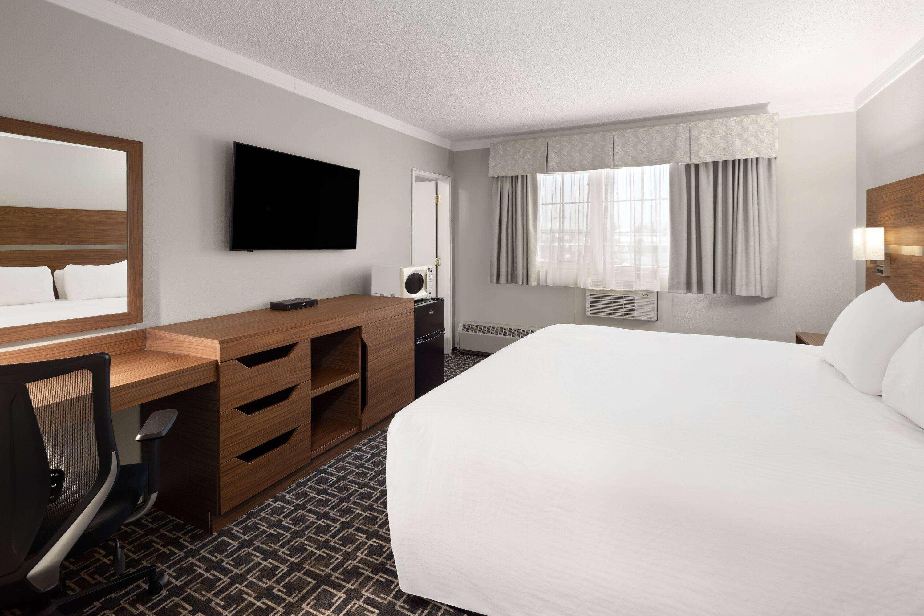 Quadruple Non Smoking