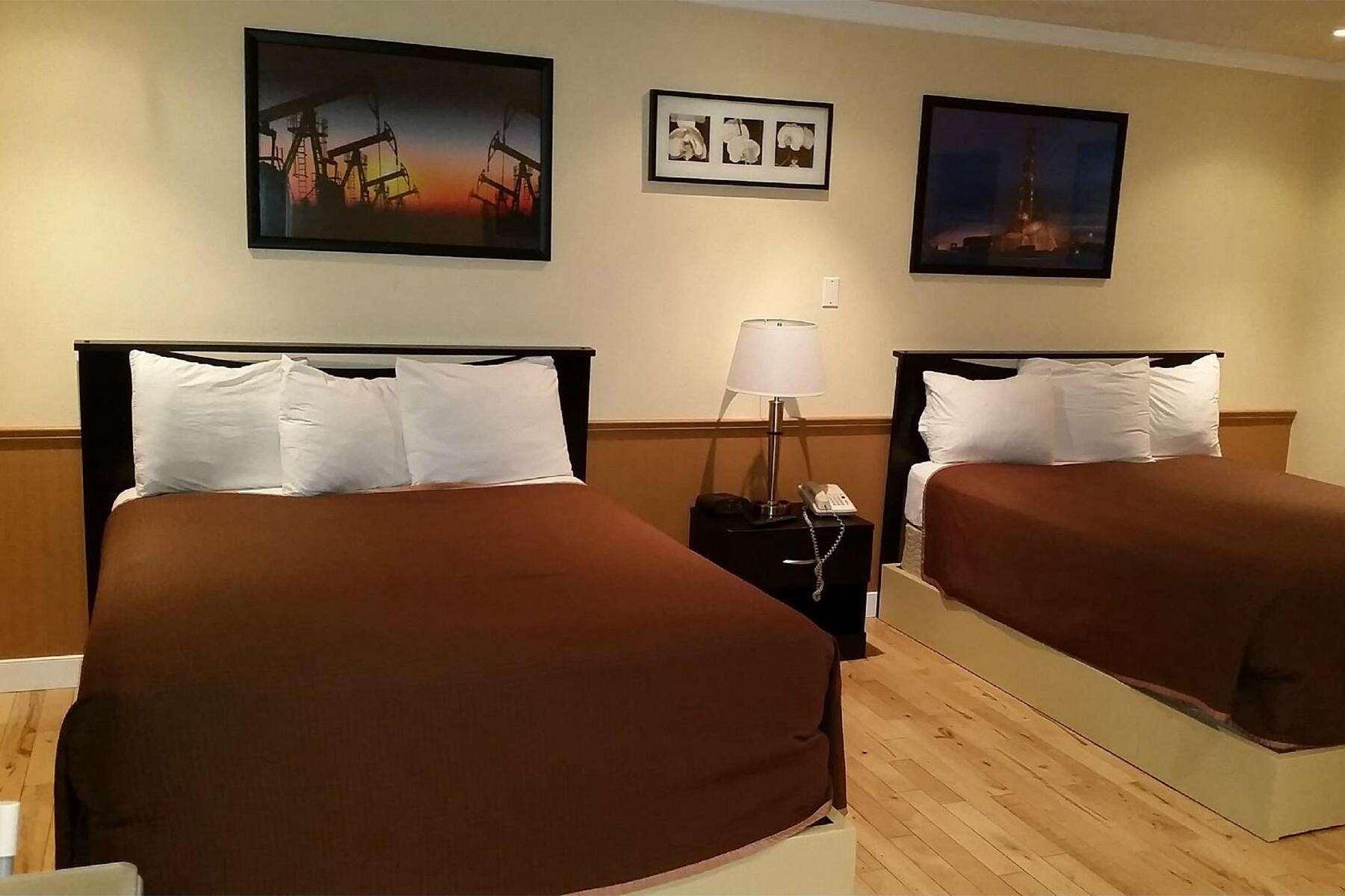 Room Deluxe Two Queen Beds