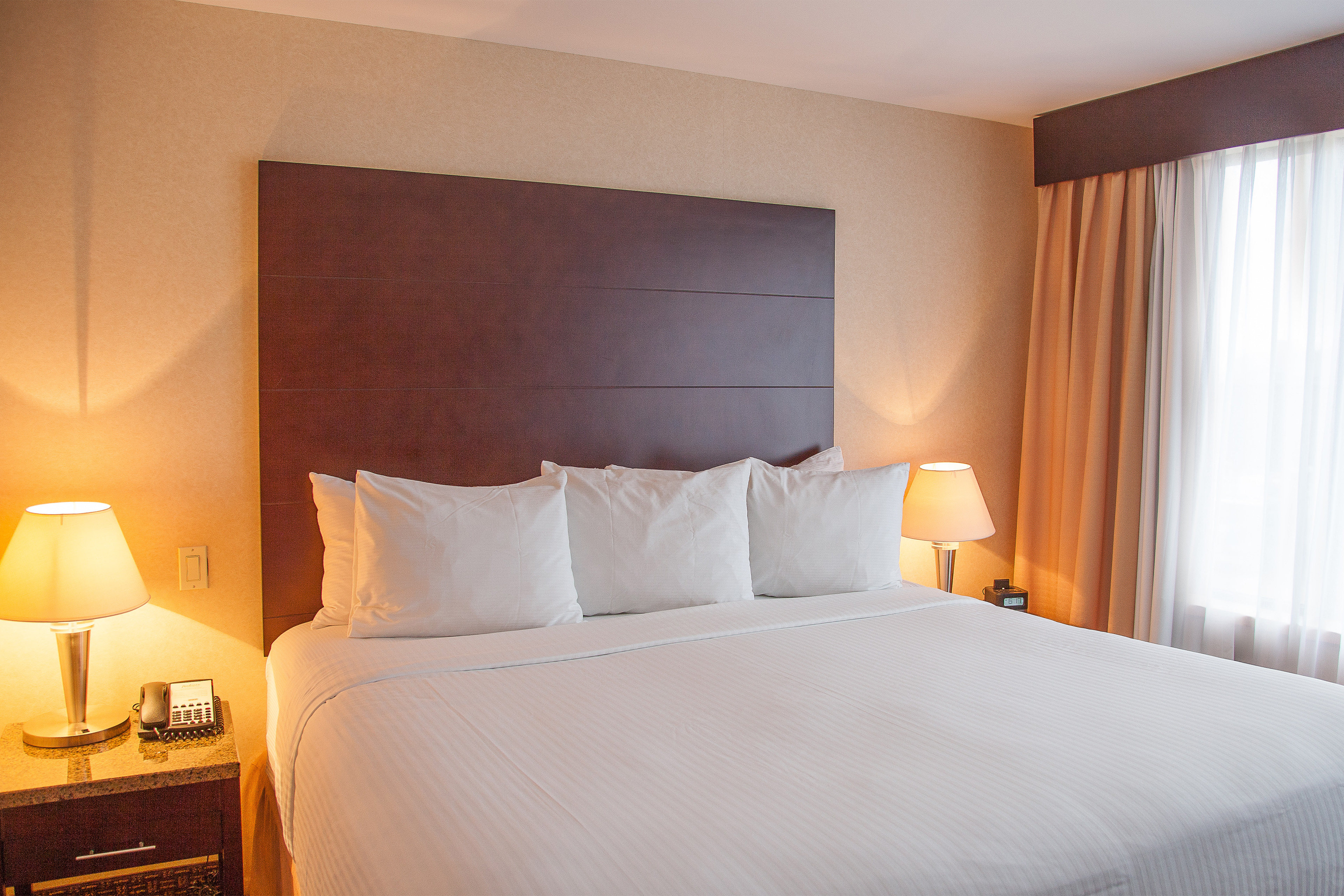 Suite Business King Bed