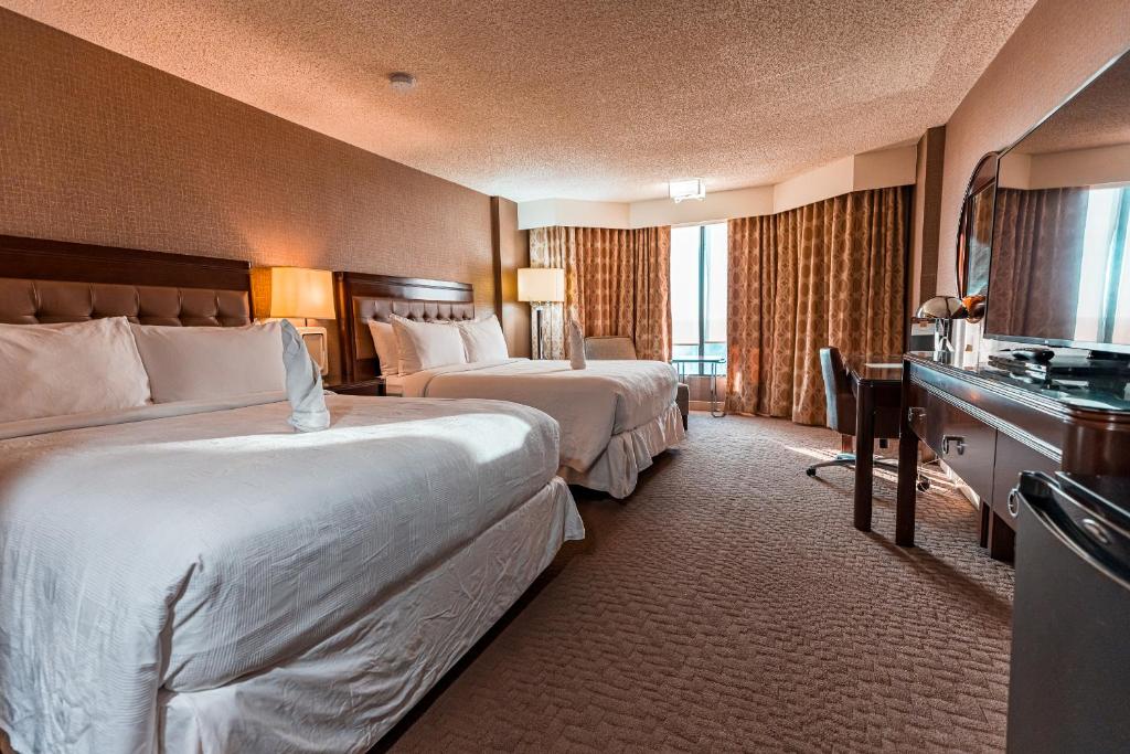 Double Deluxe Two Queen Beds