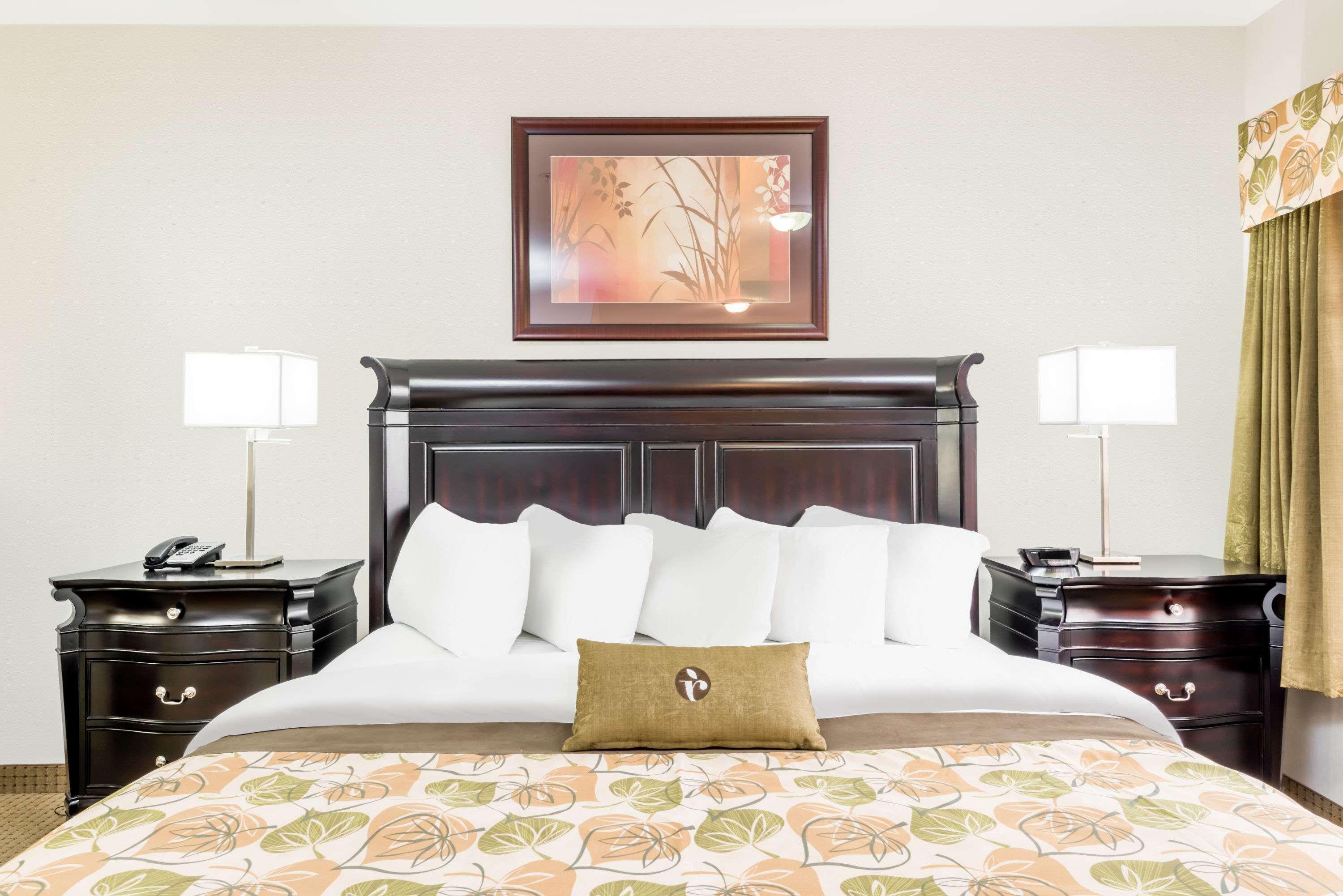 Double King Bed Non Smoking