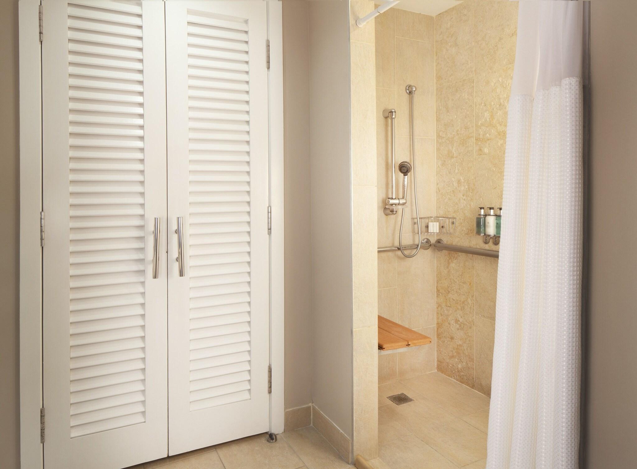 Double Ocean Front King Bed