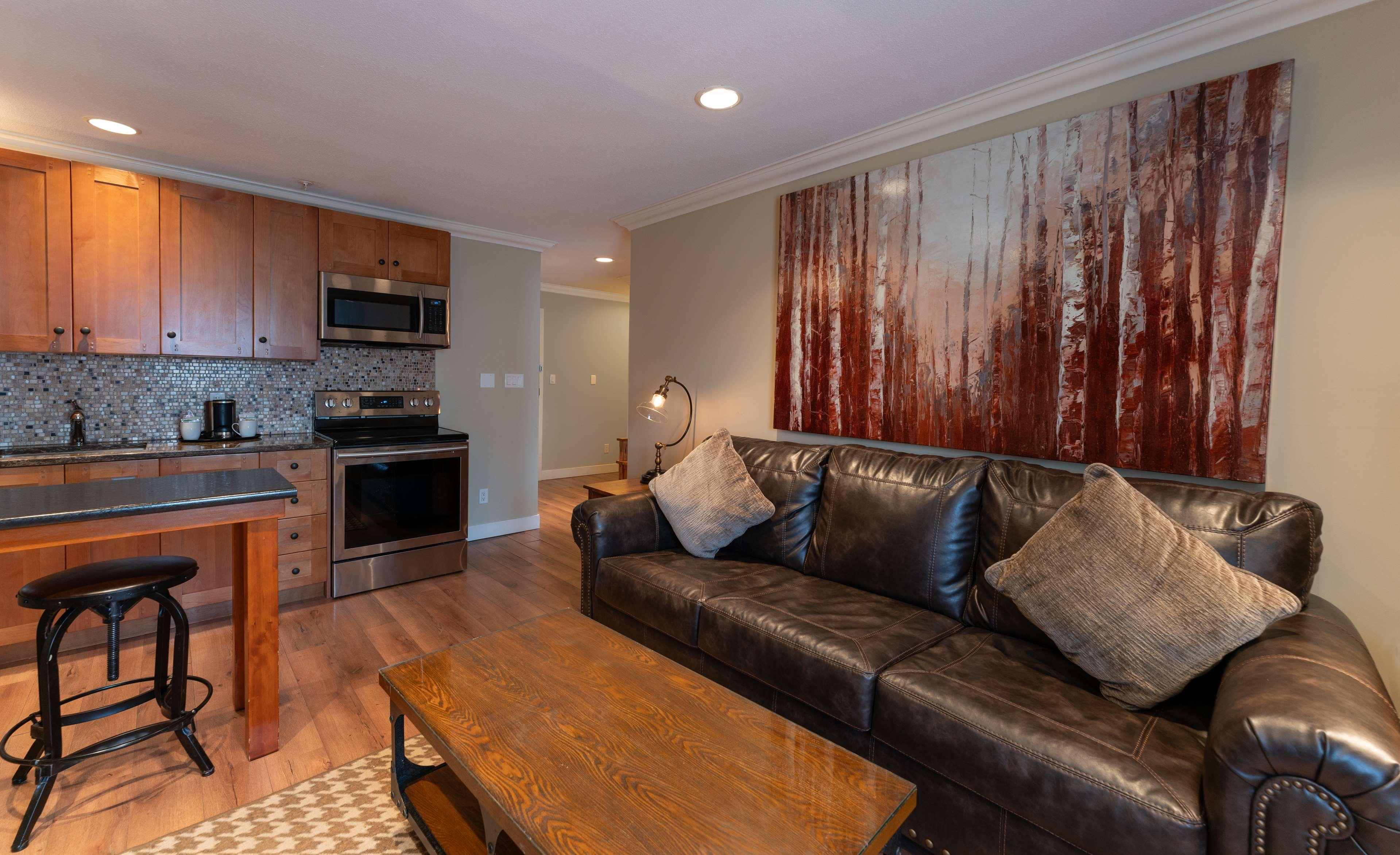 Suite with Kitchenette