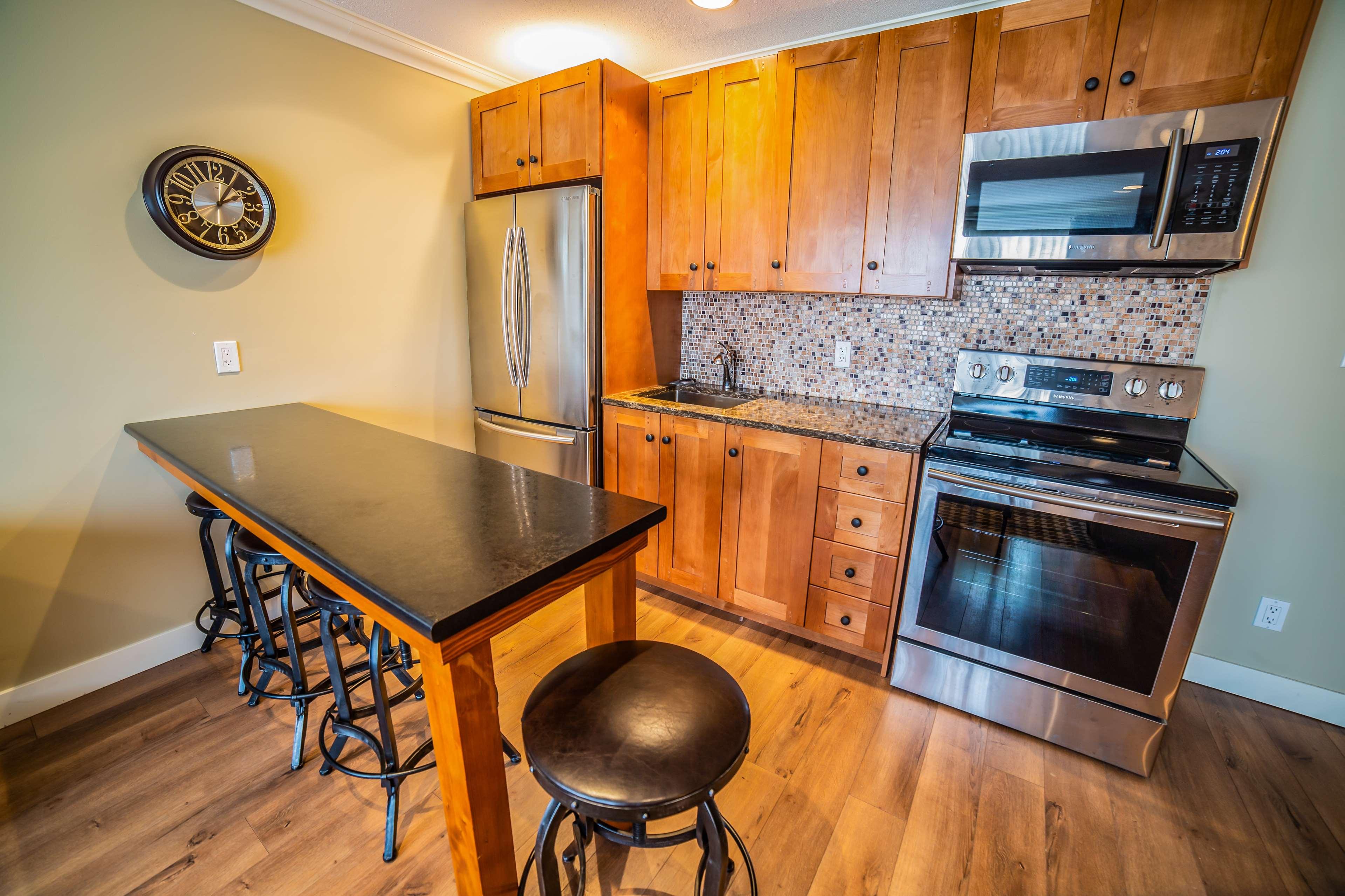 Suite with Kitchenette