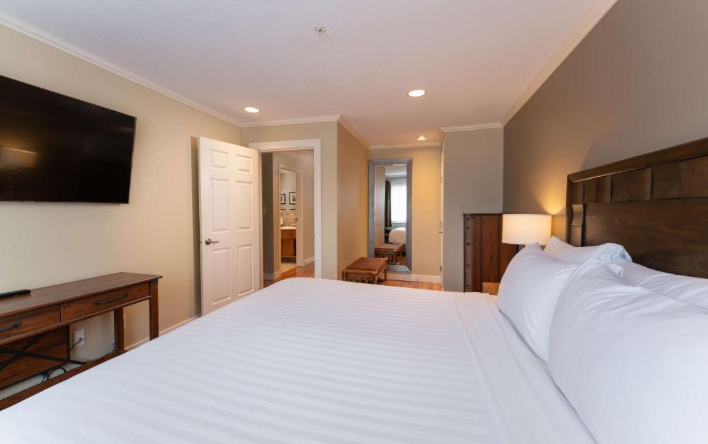 Suite with Kitchenette