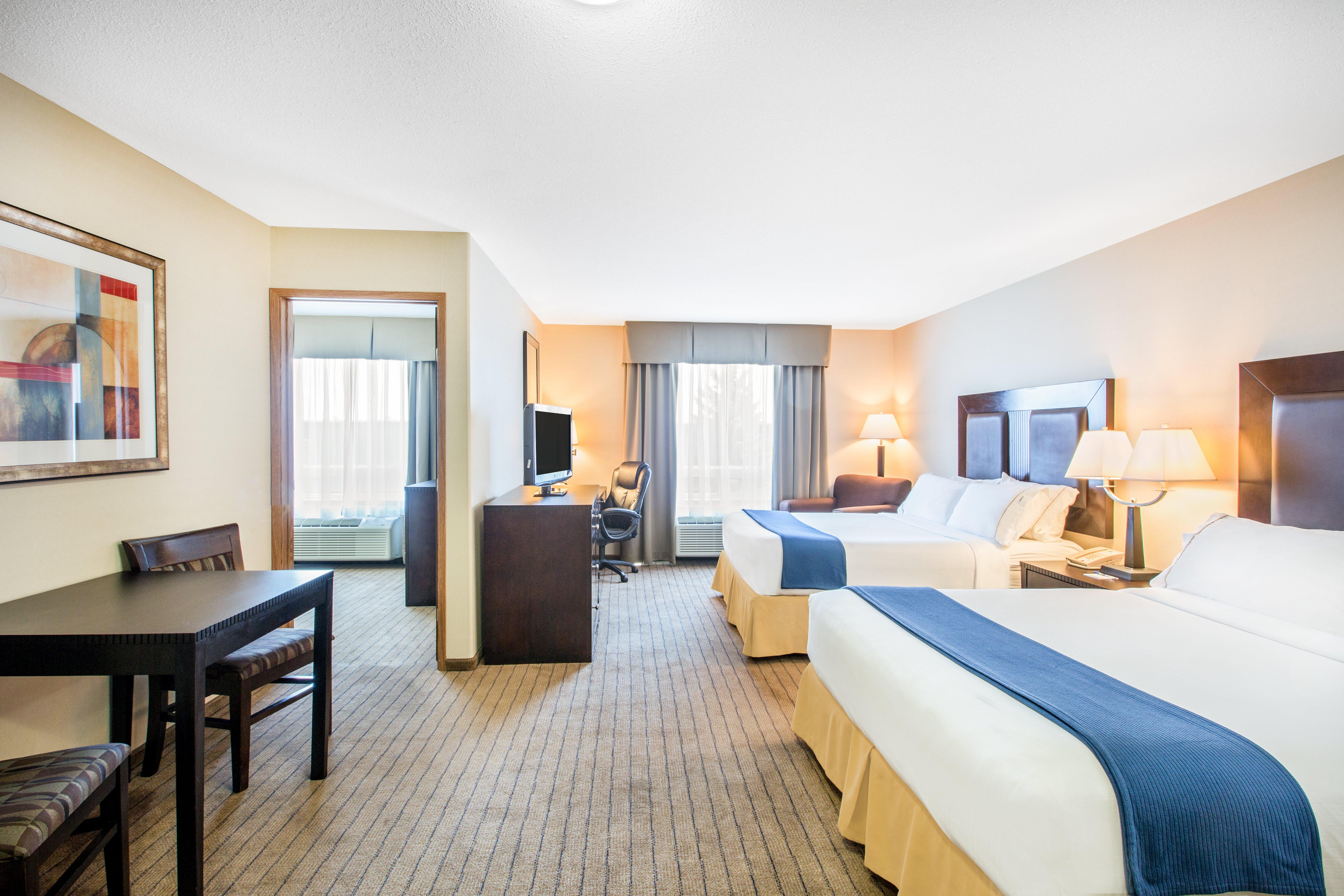 Suite Two Queen Beds