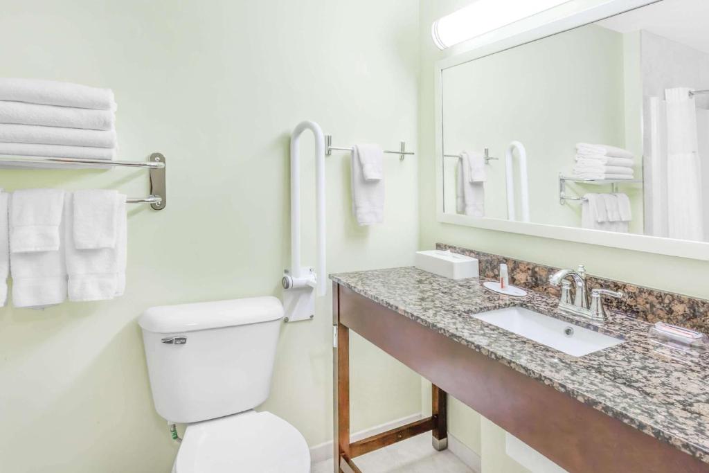 Double Queen Size Bed