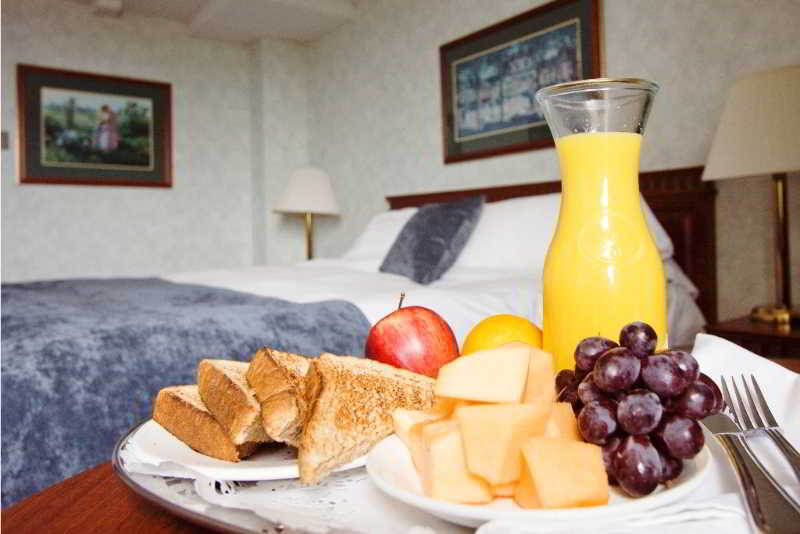 Suite Two Queen Beds