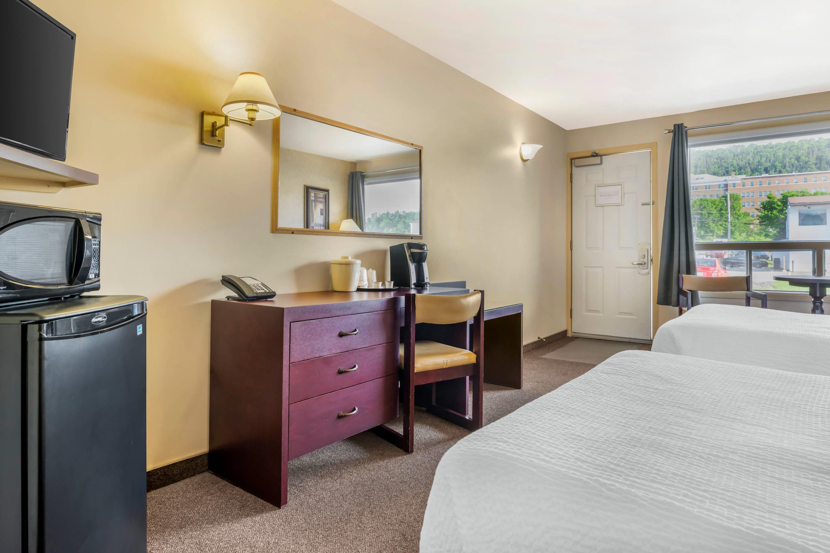 Double Two Double Beds Non Smoking