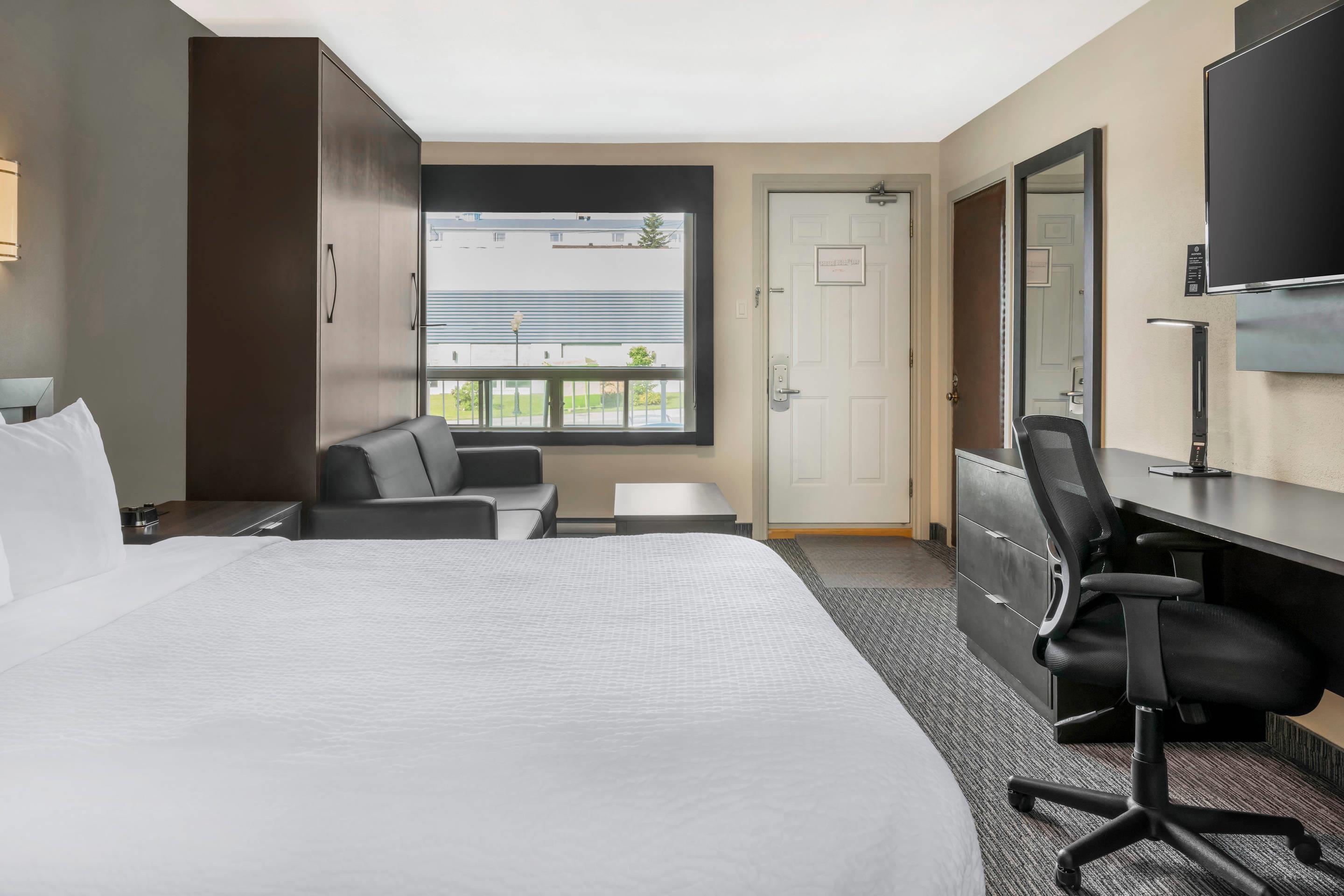 Double Queen Size Bed