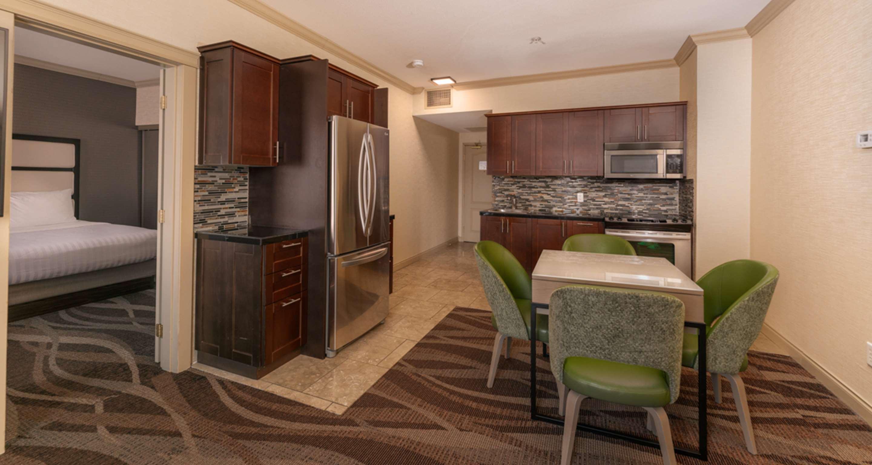 Suite Two Queen Beds