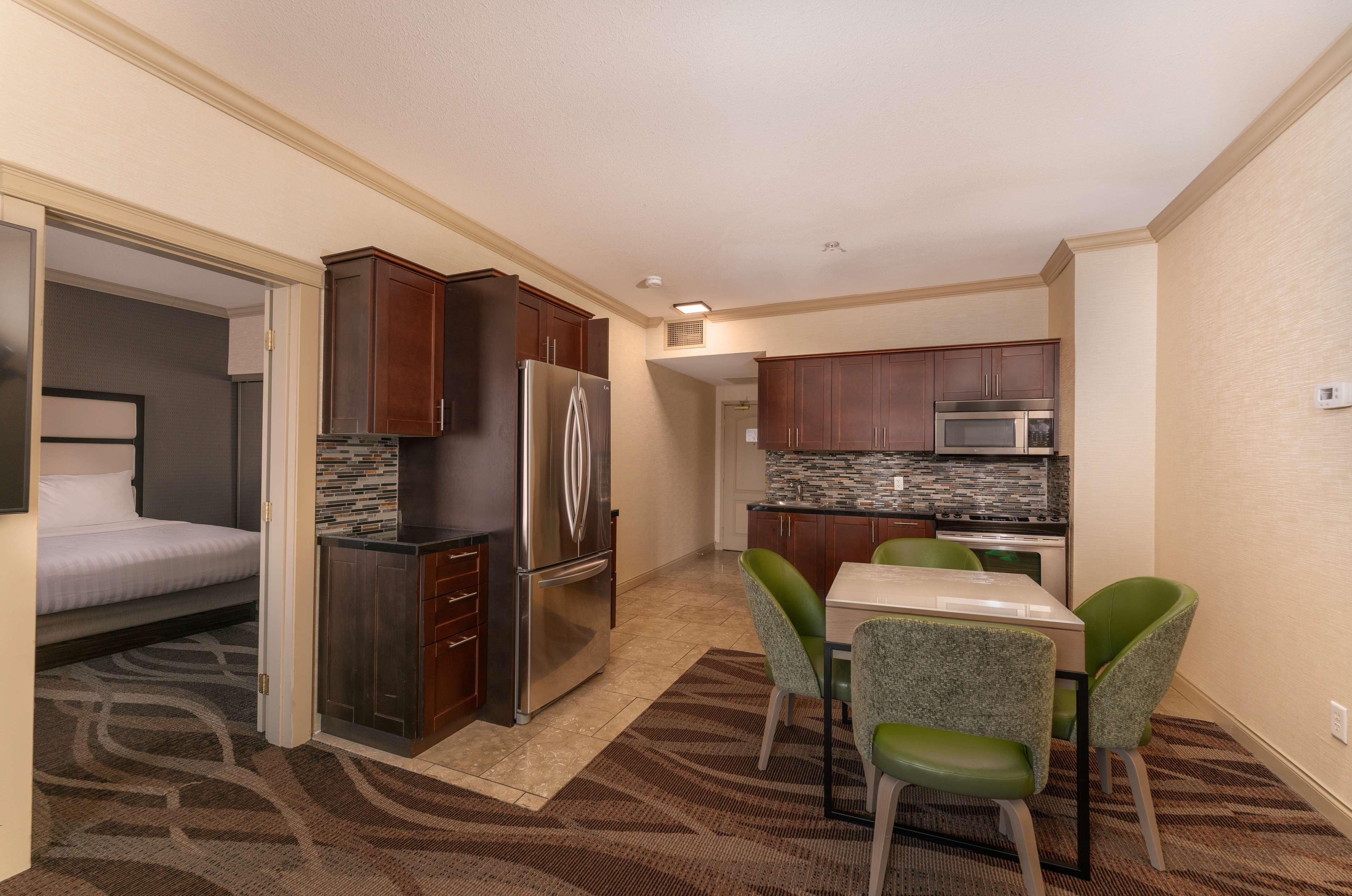 Suite Two Queen Beds