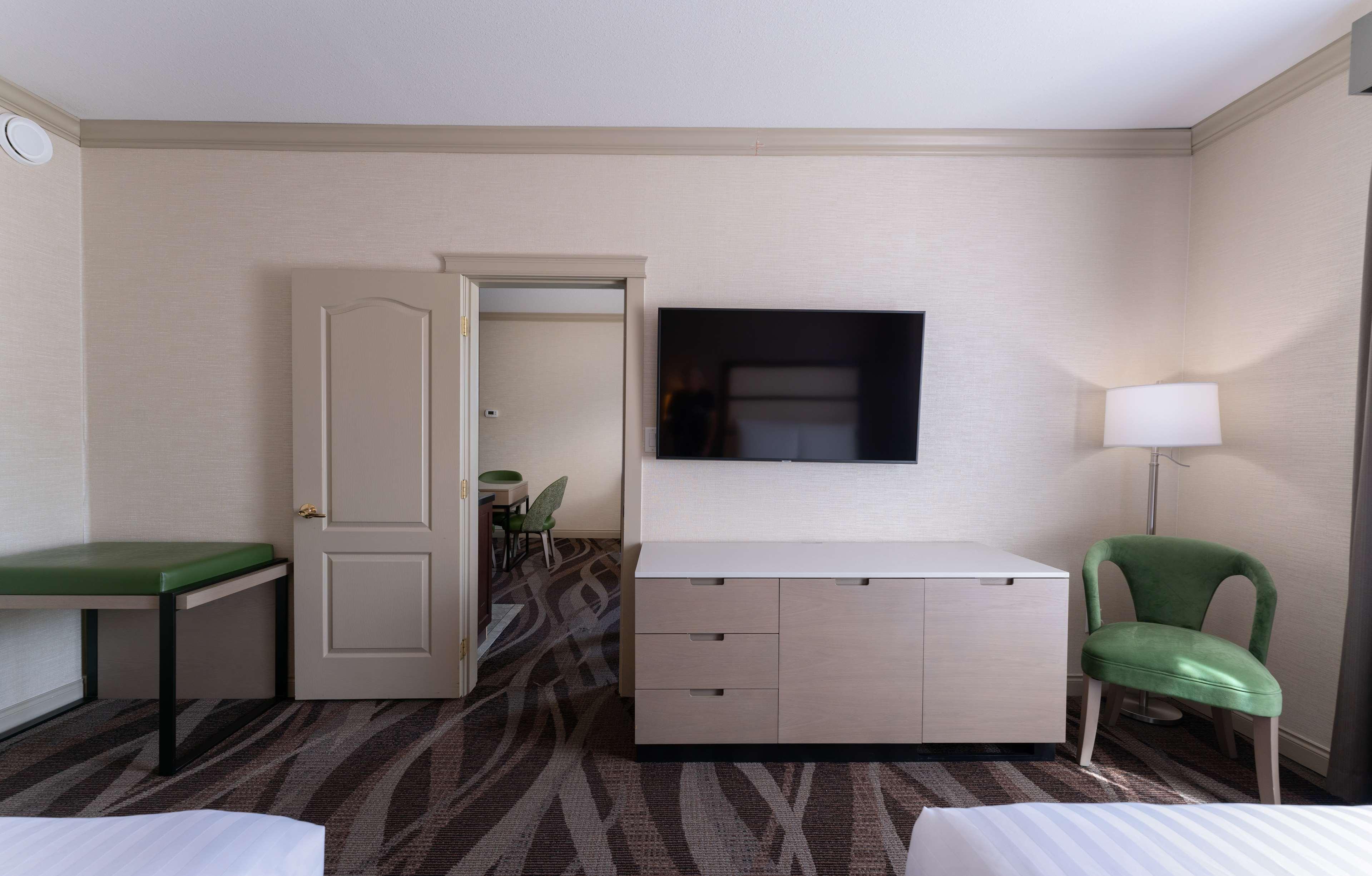 Suite Two Queen Beds