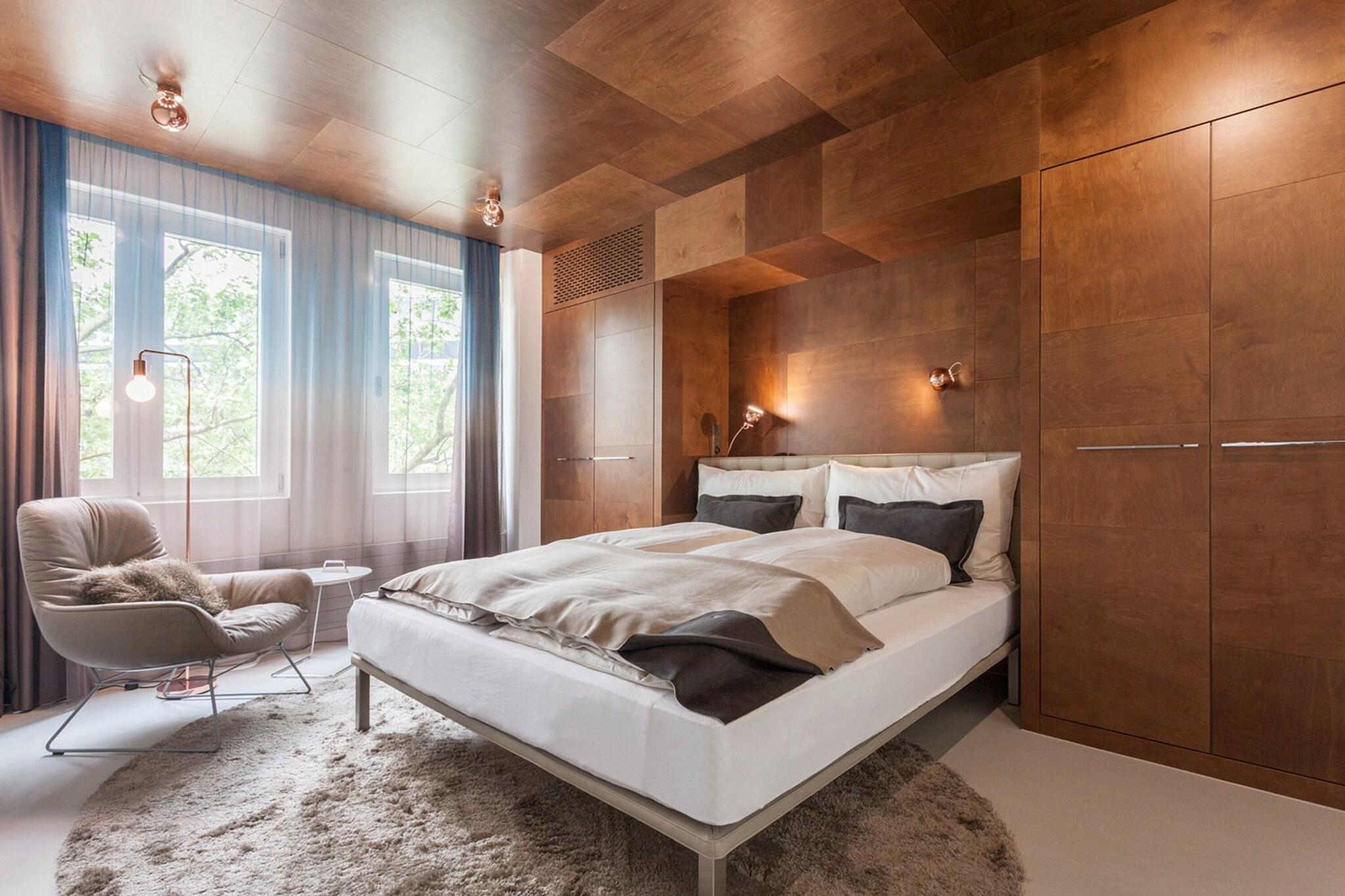 Suite with Kitchenette