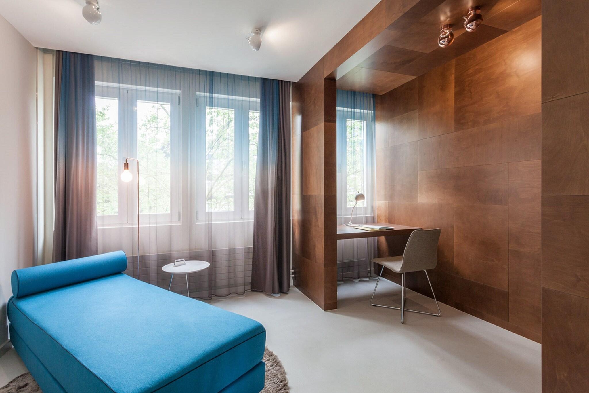 Suite with Kitchenette