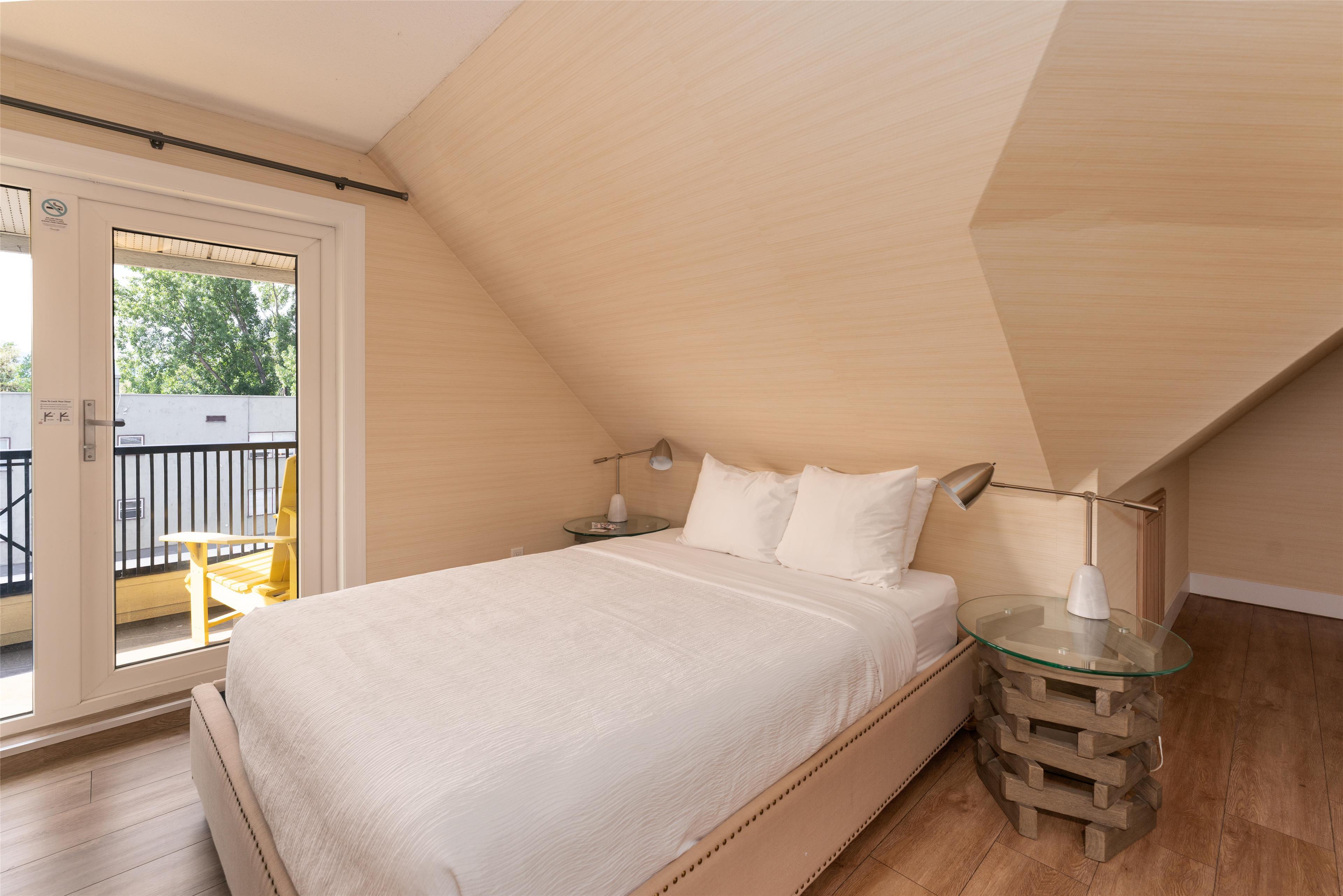 Suite Two Queen Beds Non Smoking