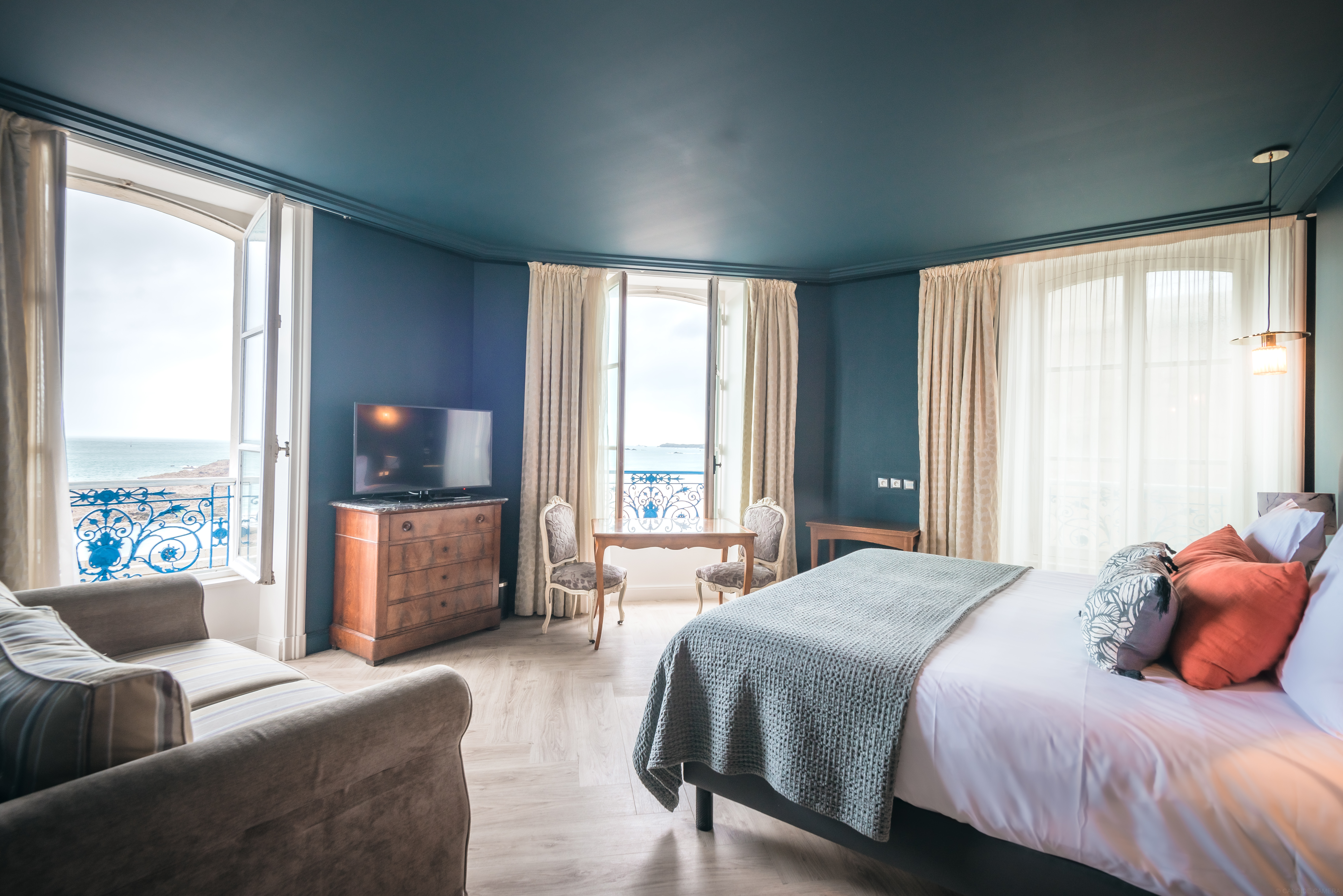 Family Room Sea View