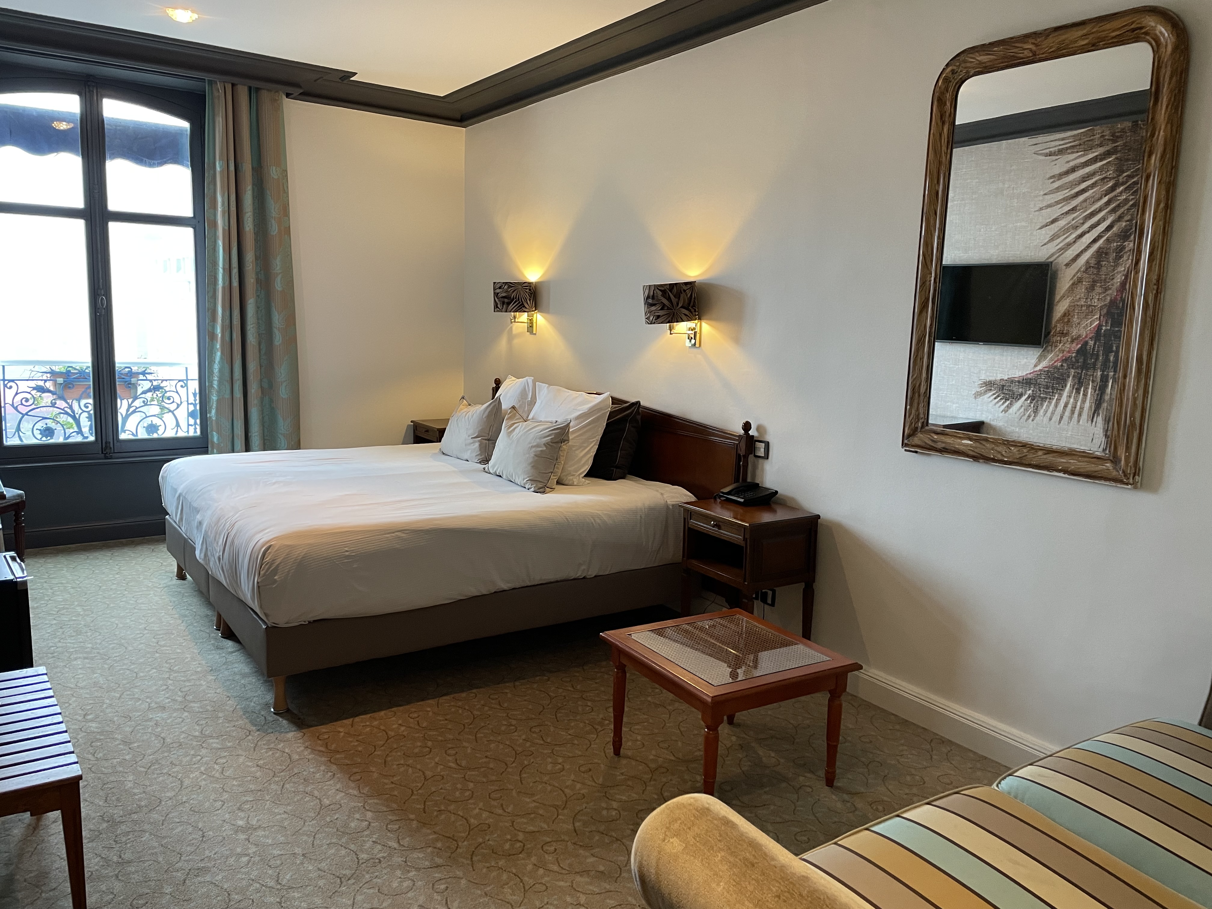 Family Room Superior