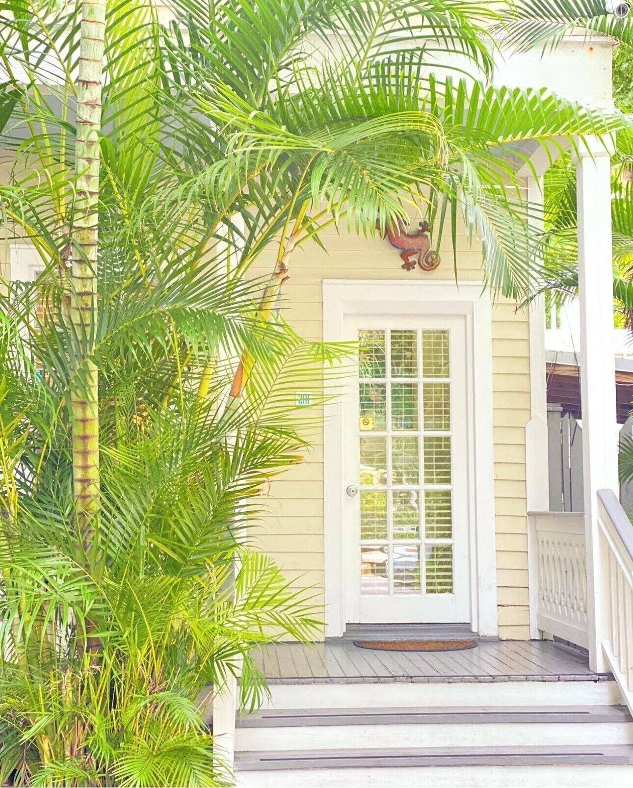 Double Queen Size Bed