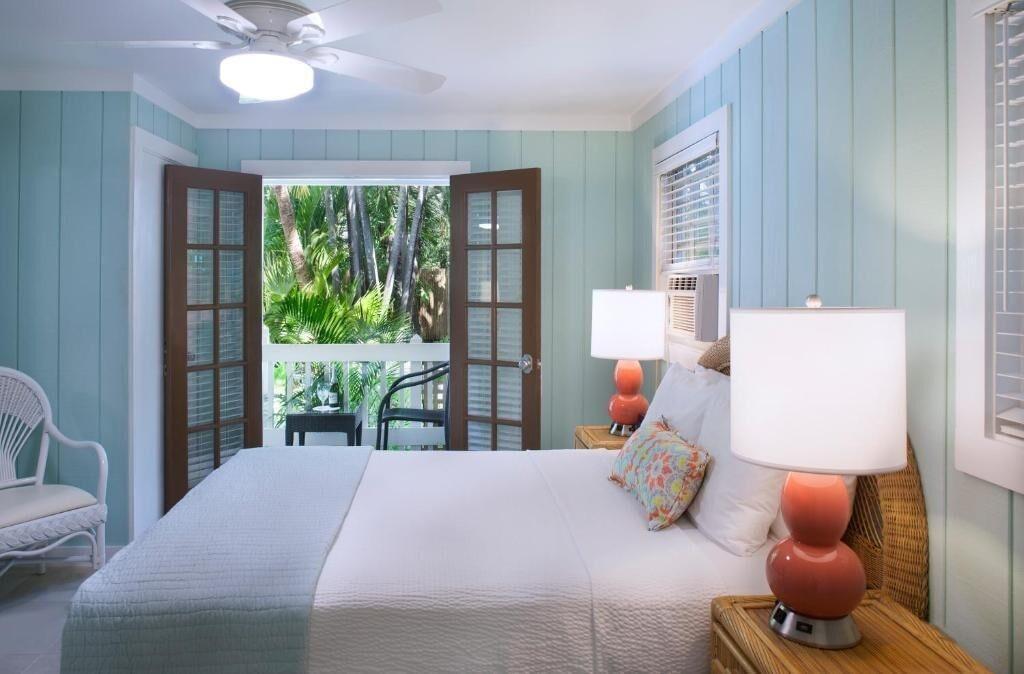 Double Deluxe King Bed