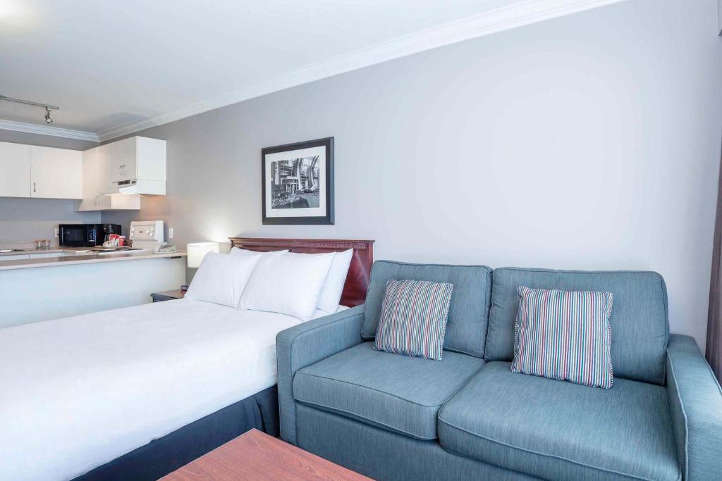 Suite King Size Bed