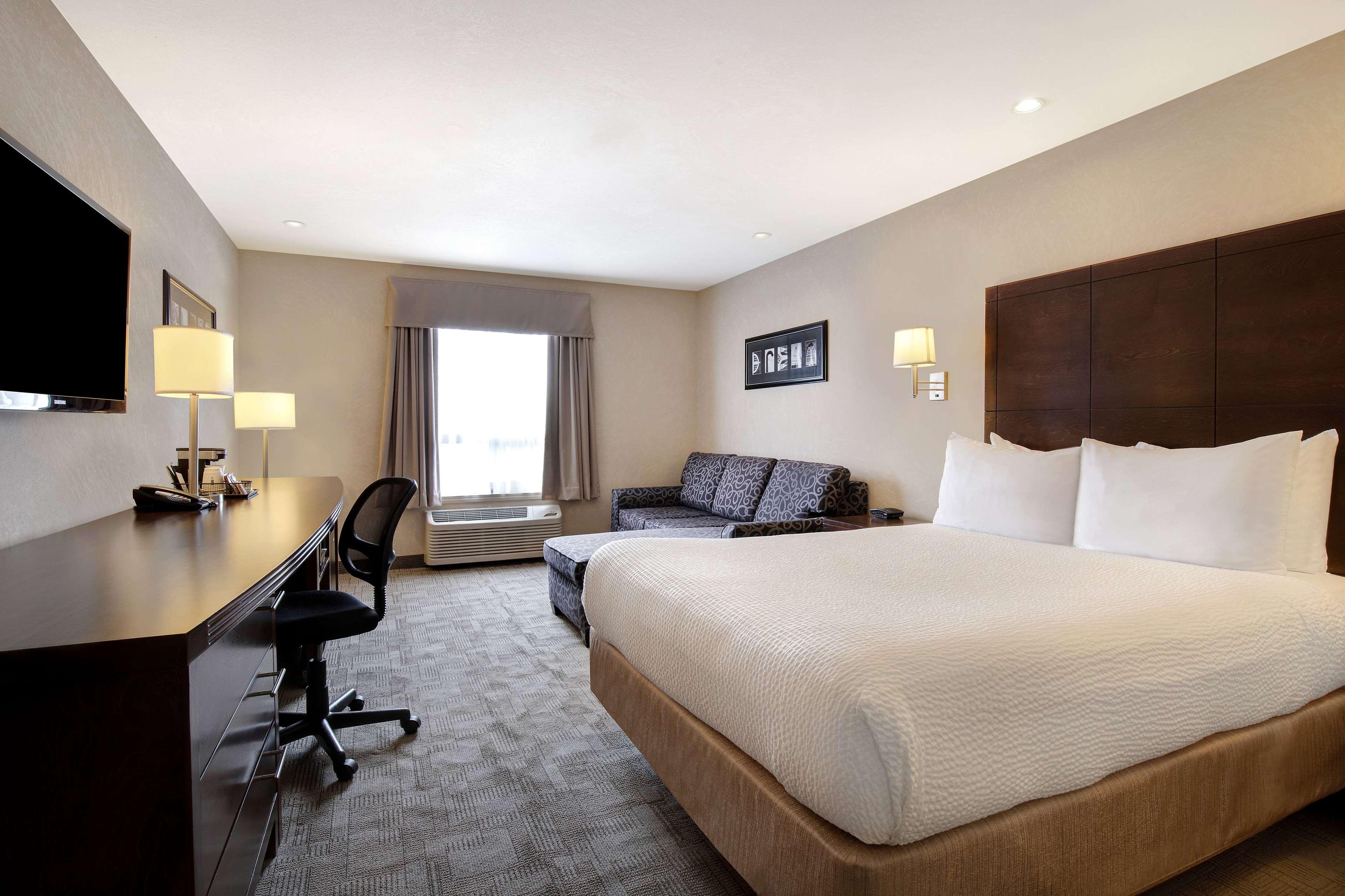 Triple Queen Bed Non Smoking