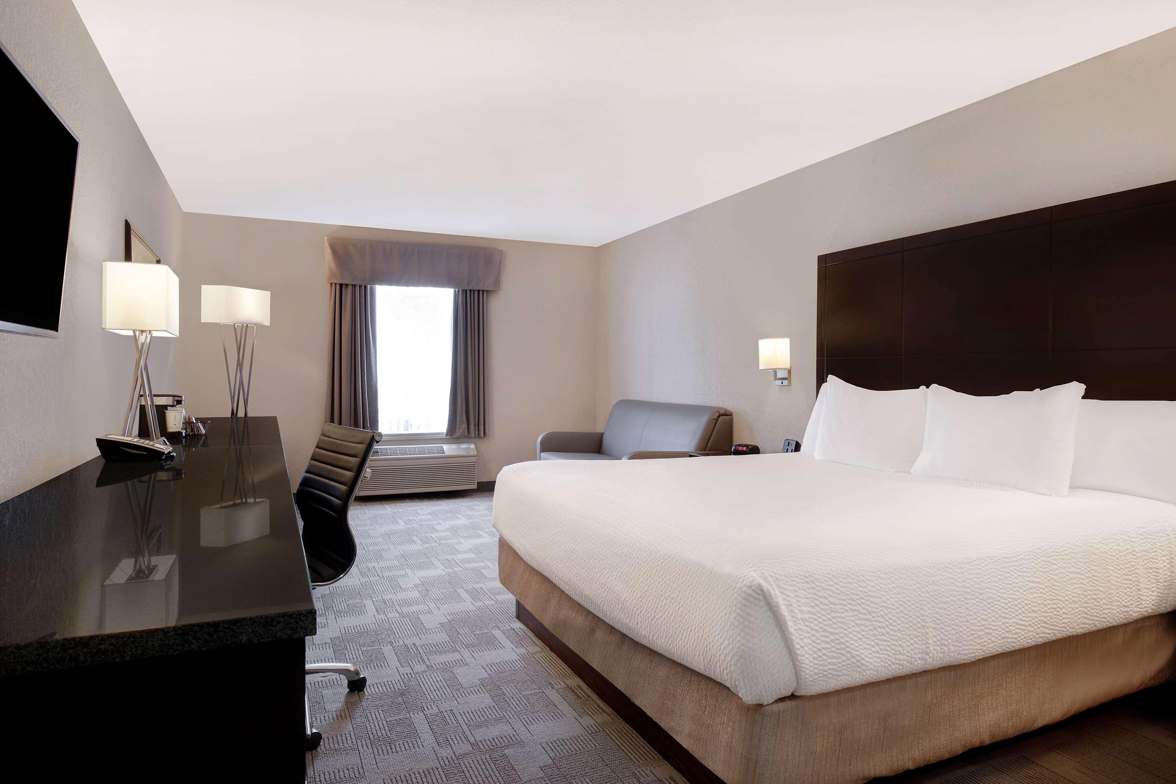 Room King Bed Non Smoking