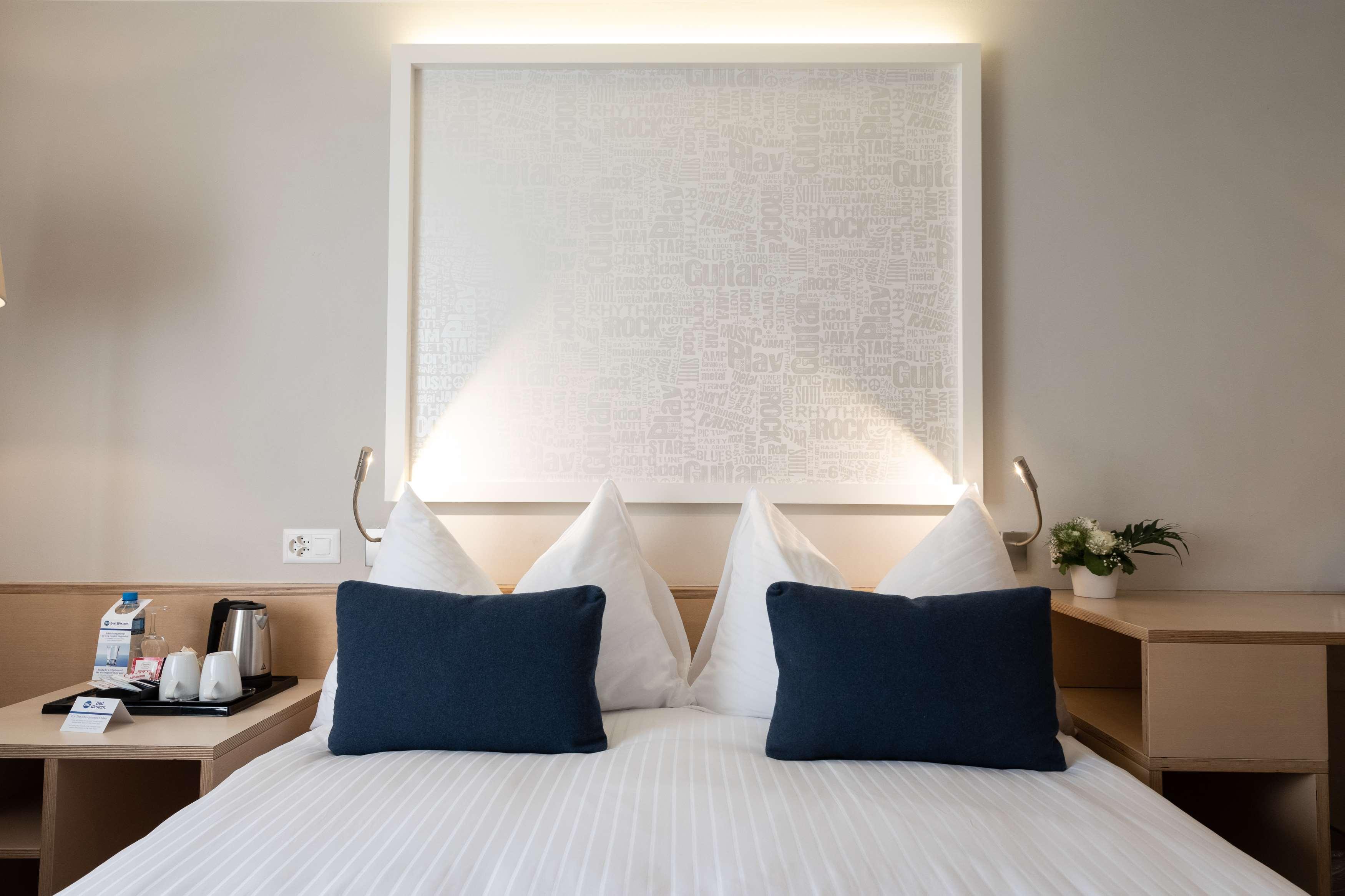 Double Queen Size Bed