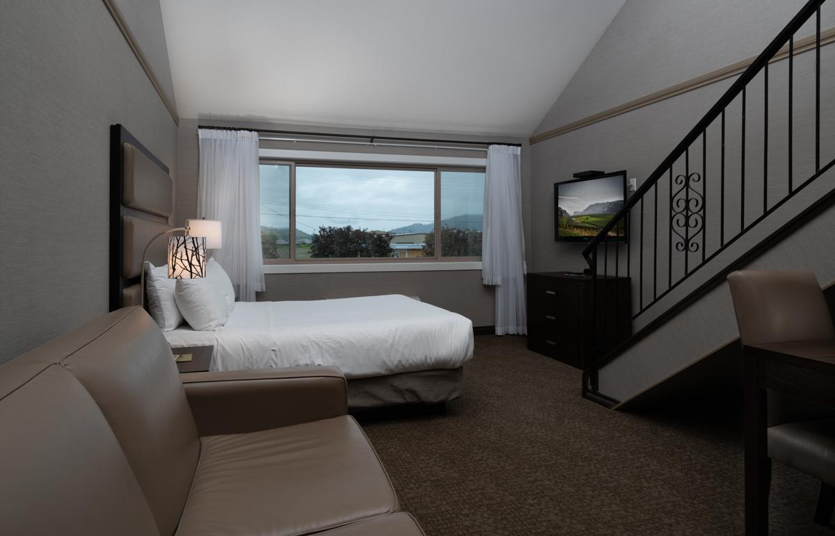 Suite with Kitchenette