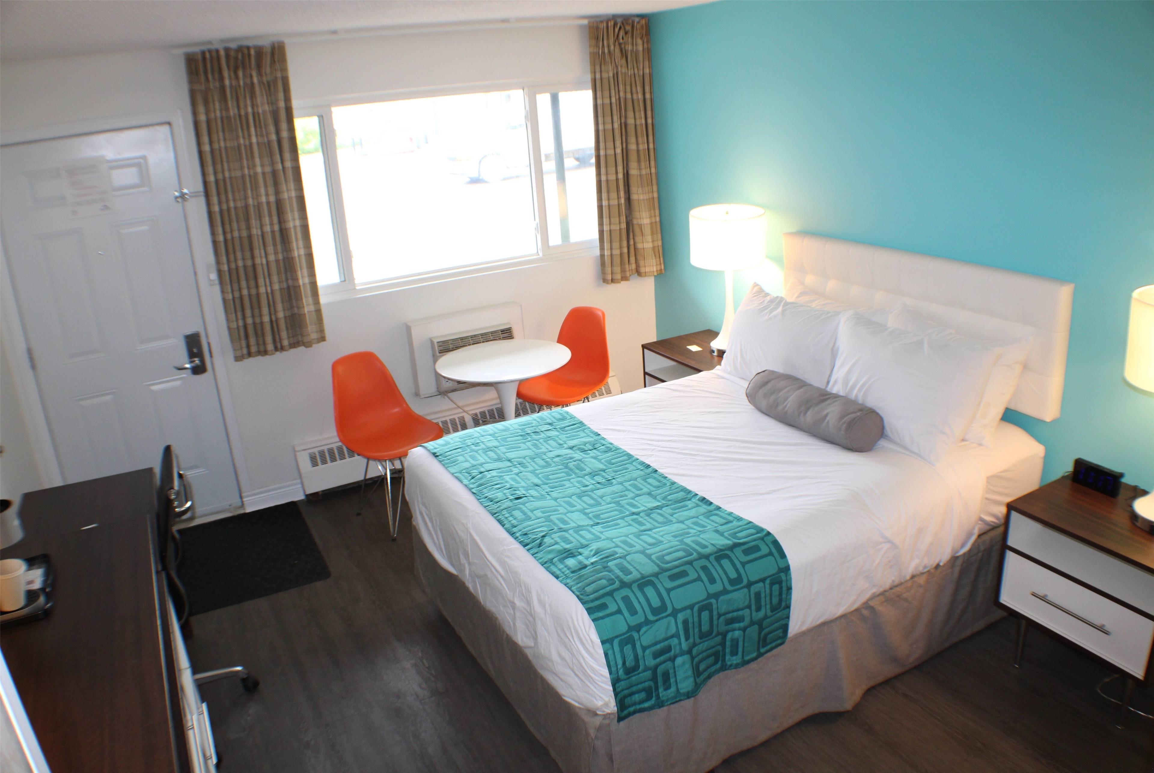 Double Queen Bed Non Smoking