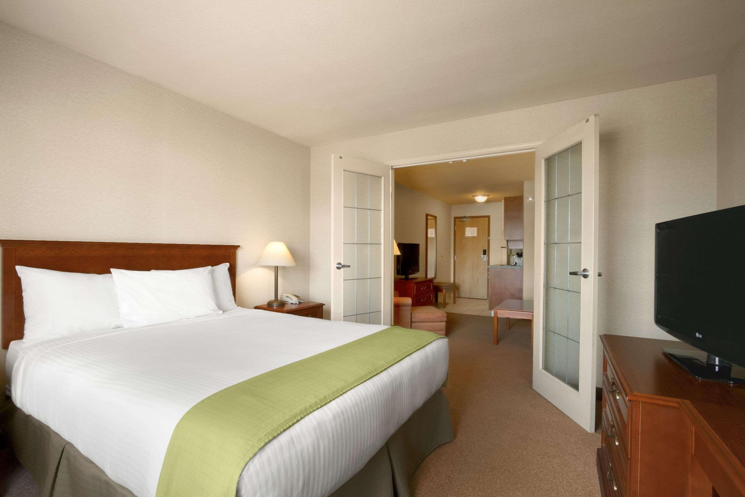 Suite Queen Size Bed