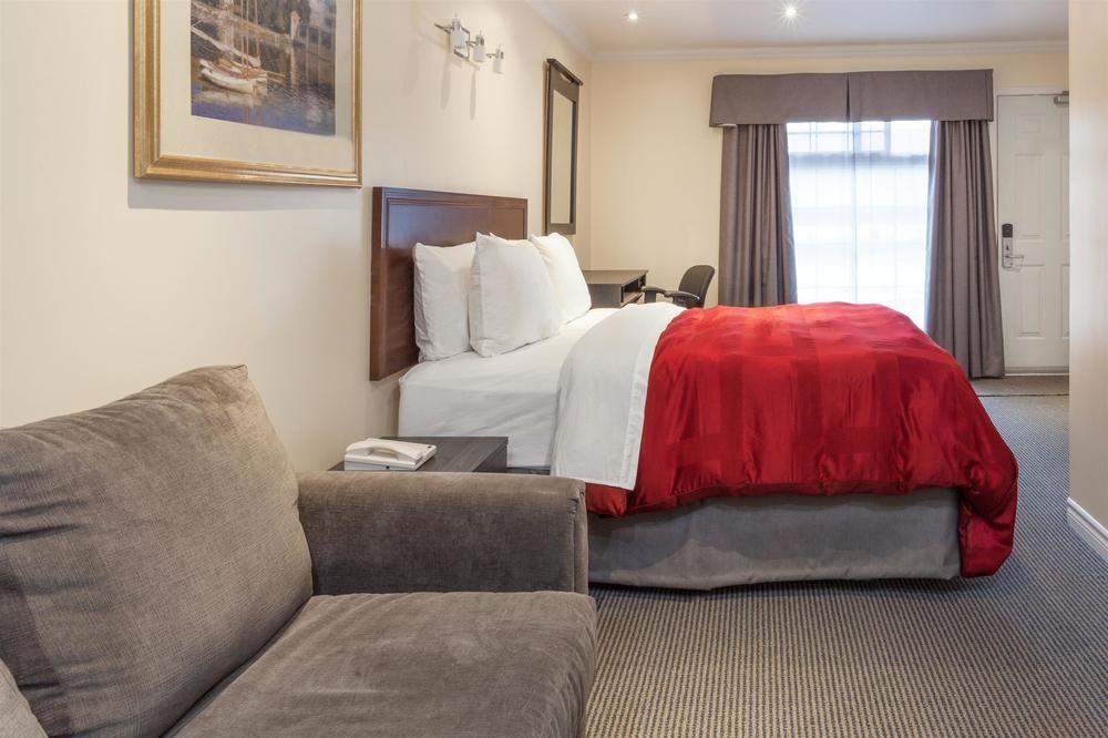 Suite Queen Bed Non Smoking