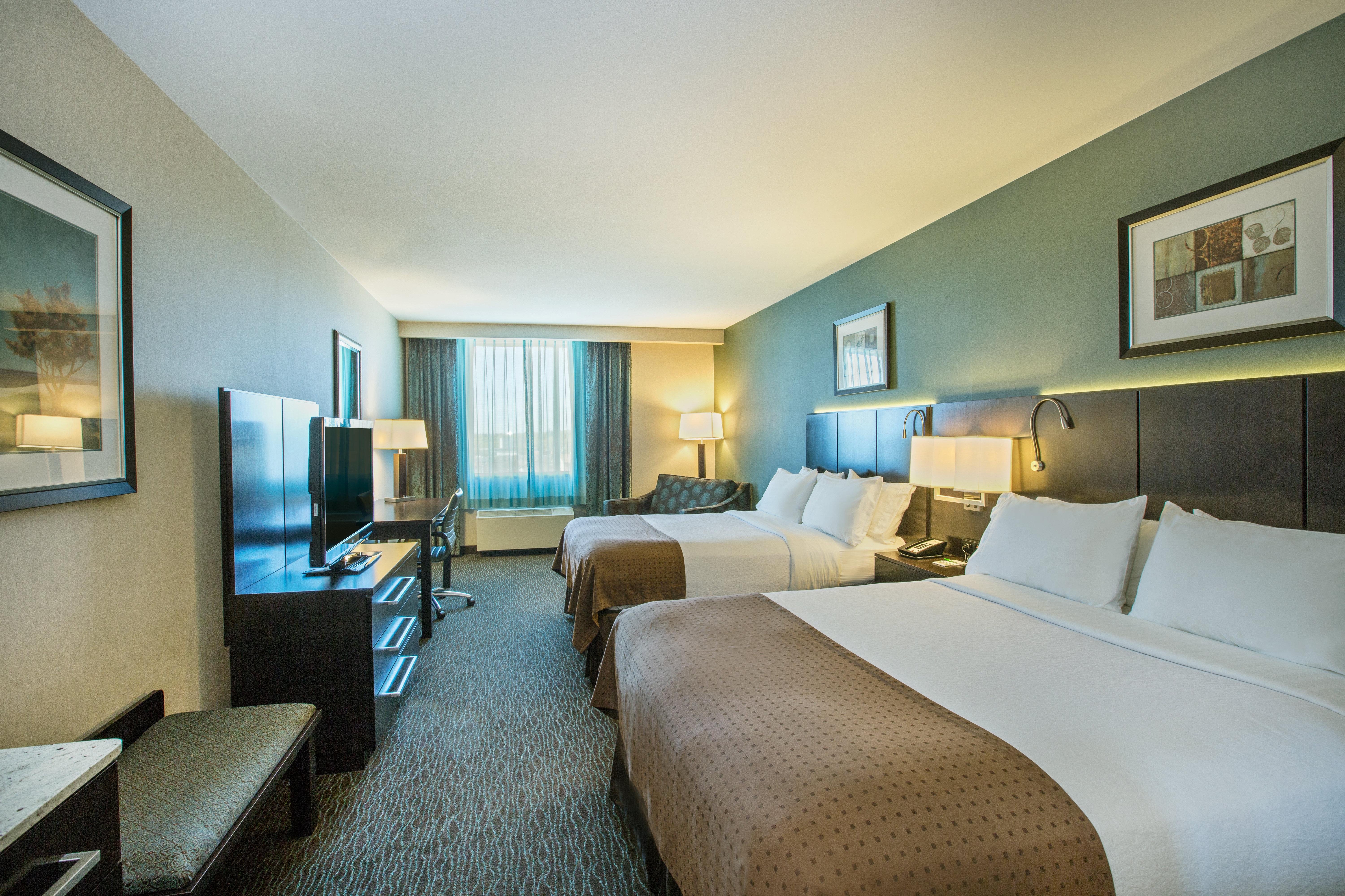 Double Deluxe Two Queen Beds