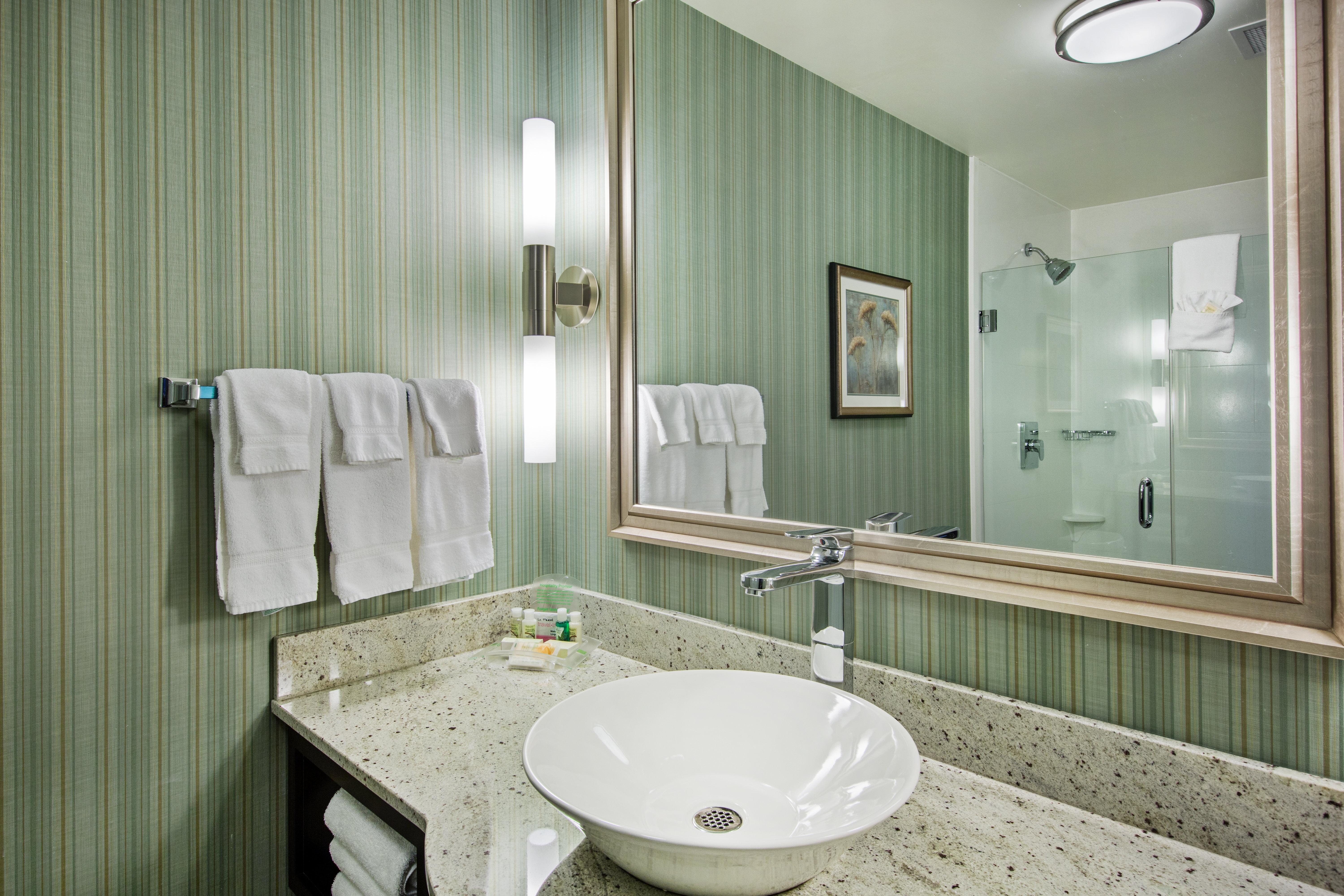 Double Deluxe Two Queen Beds