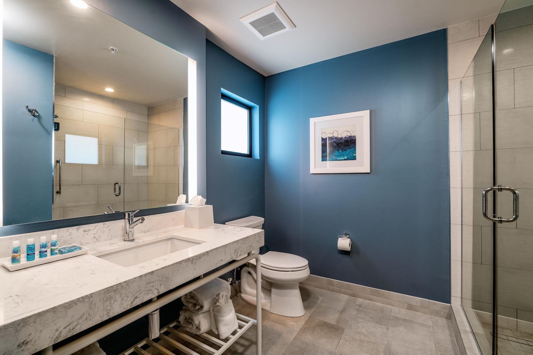 Twin Ocean View Two Queen Beds