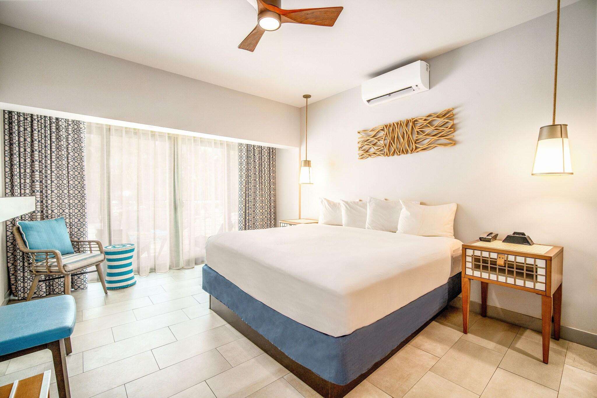 Double Garden View King Bed