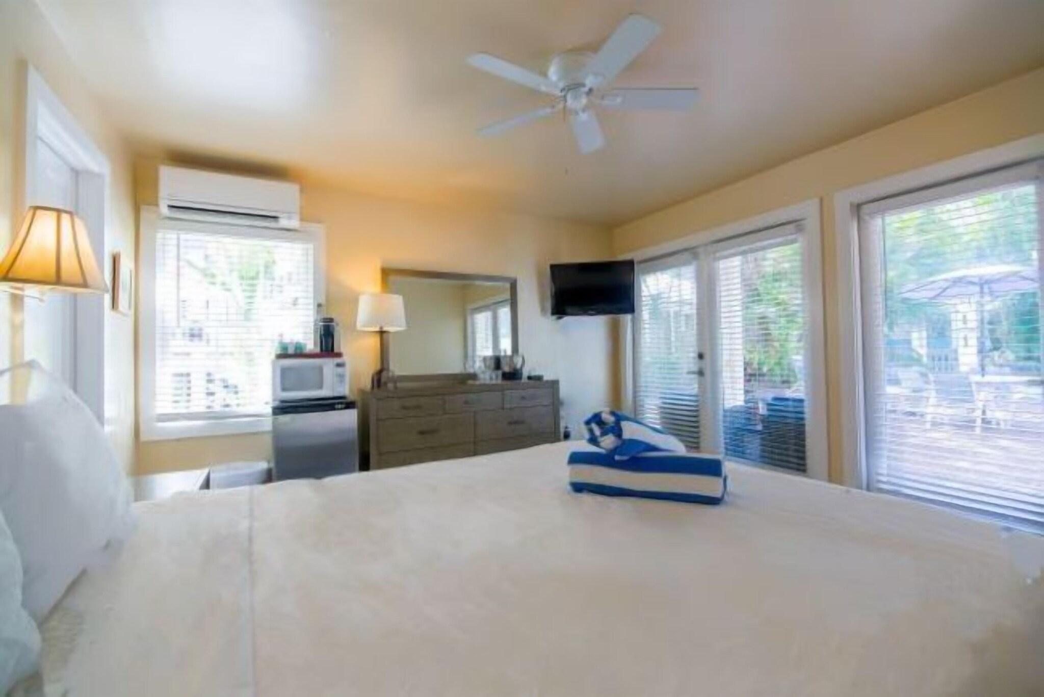 Double Queen Size Bed