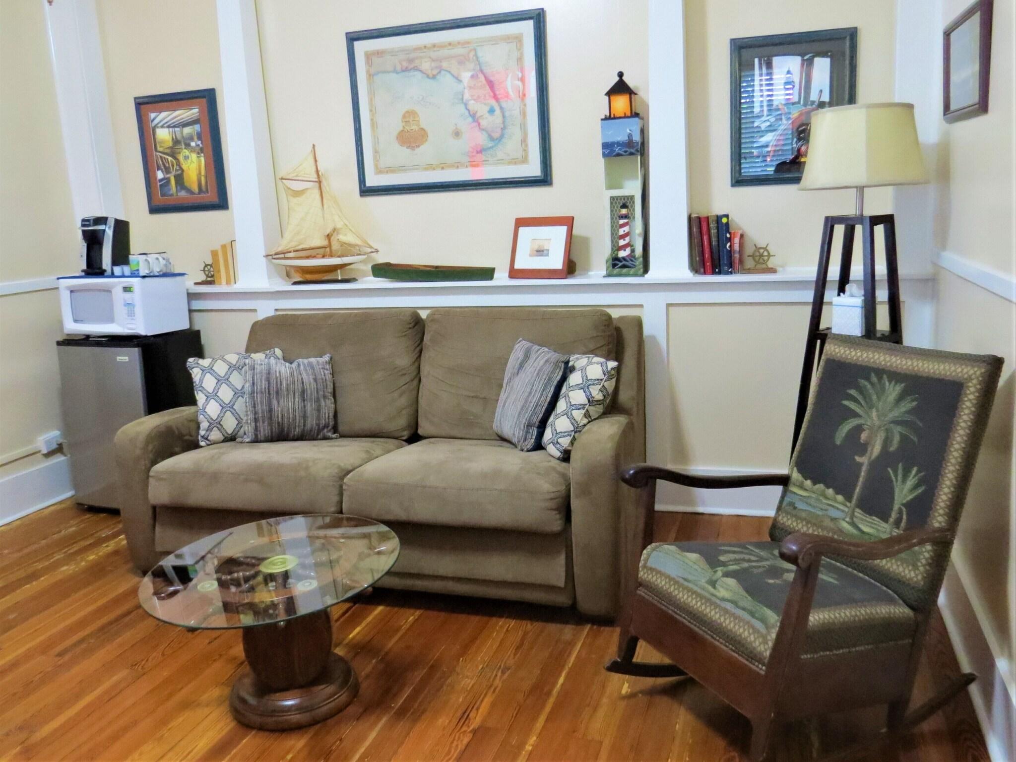 Suite Queen Size Bed