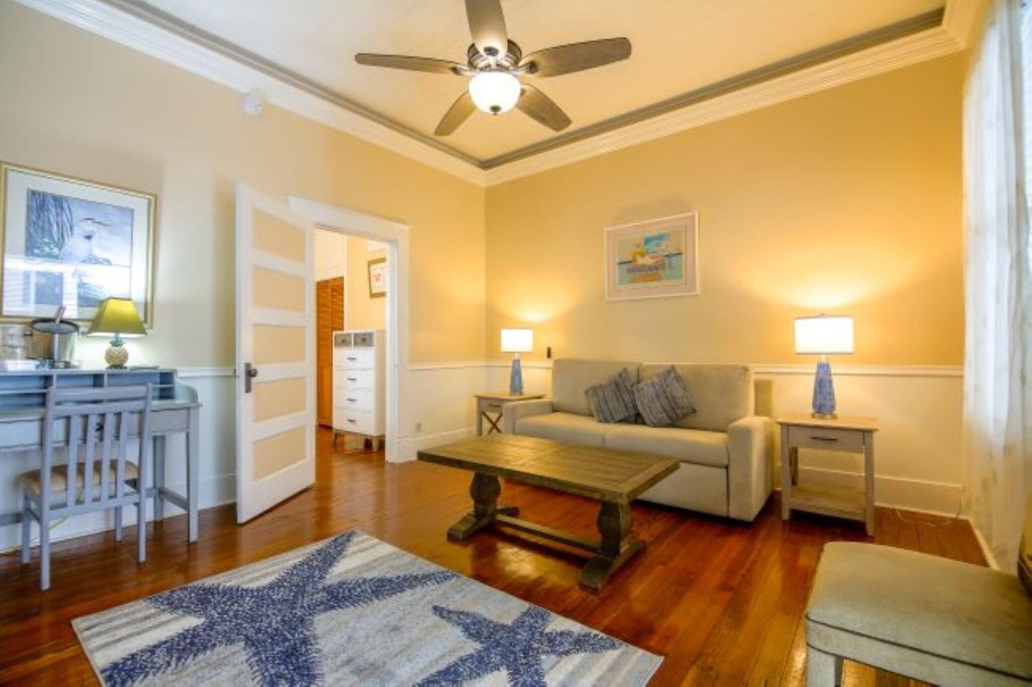 Suite Queen Size Bed