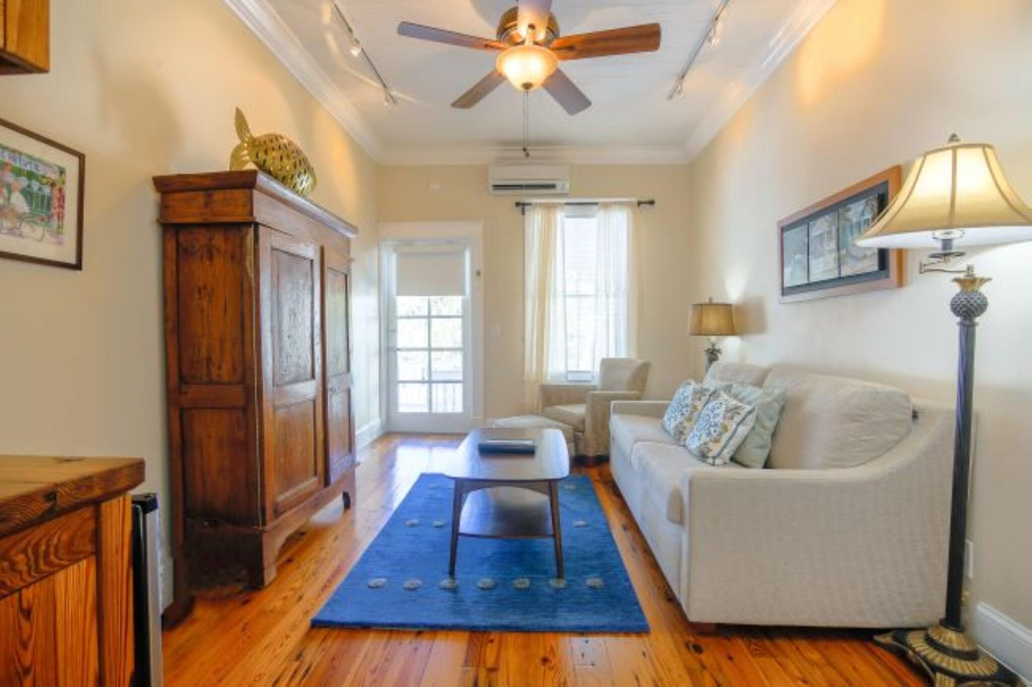 Suite Accessible King Size Bed