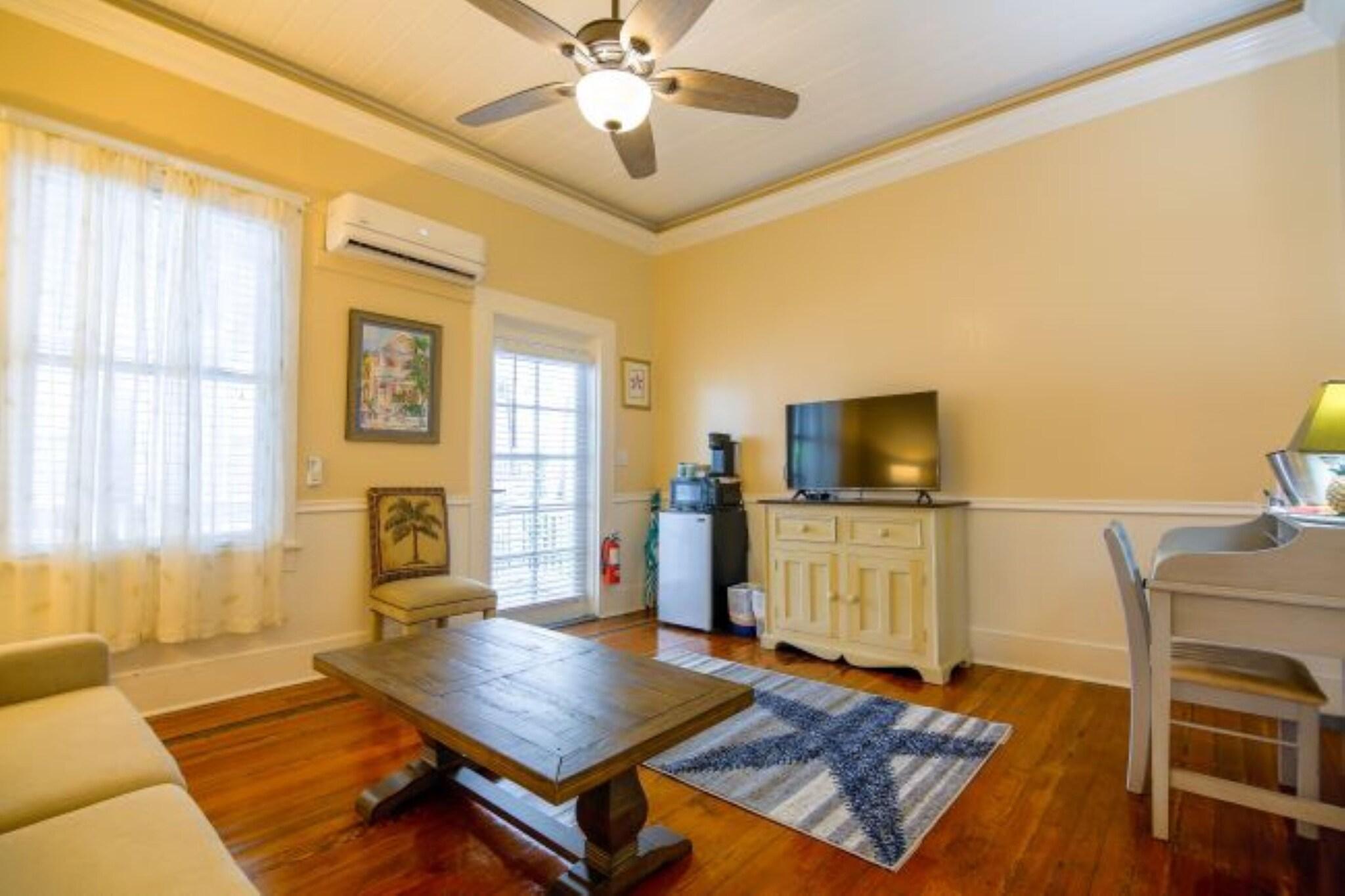 Suite Queen Size Bed